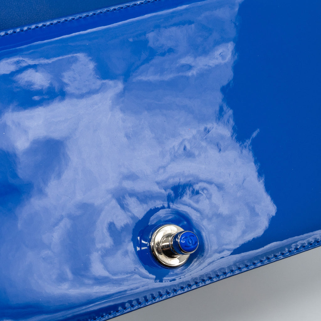 chanel-medium-boy-bag-patent-dark-blue-shw