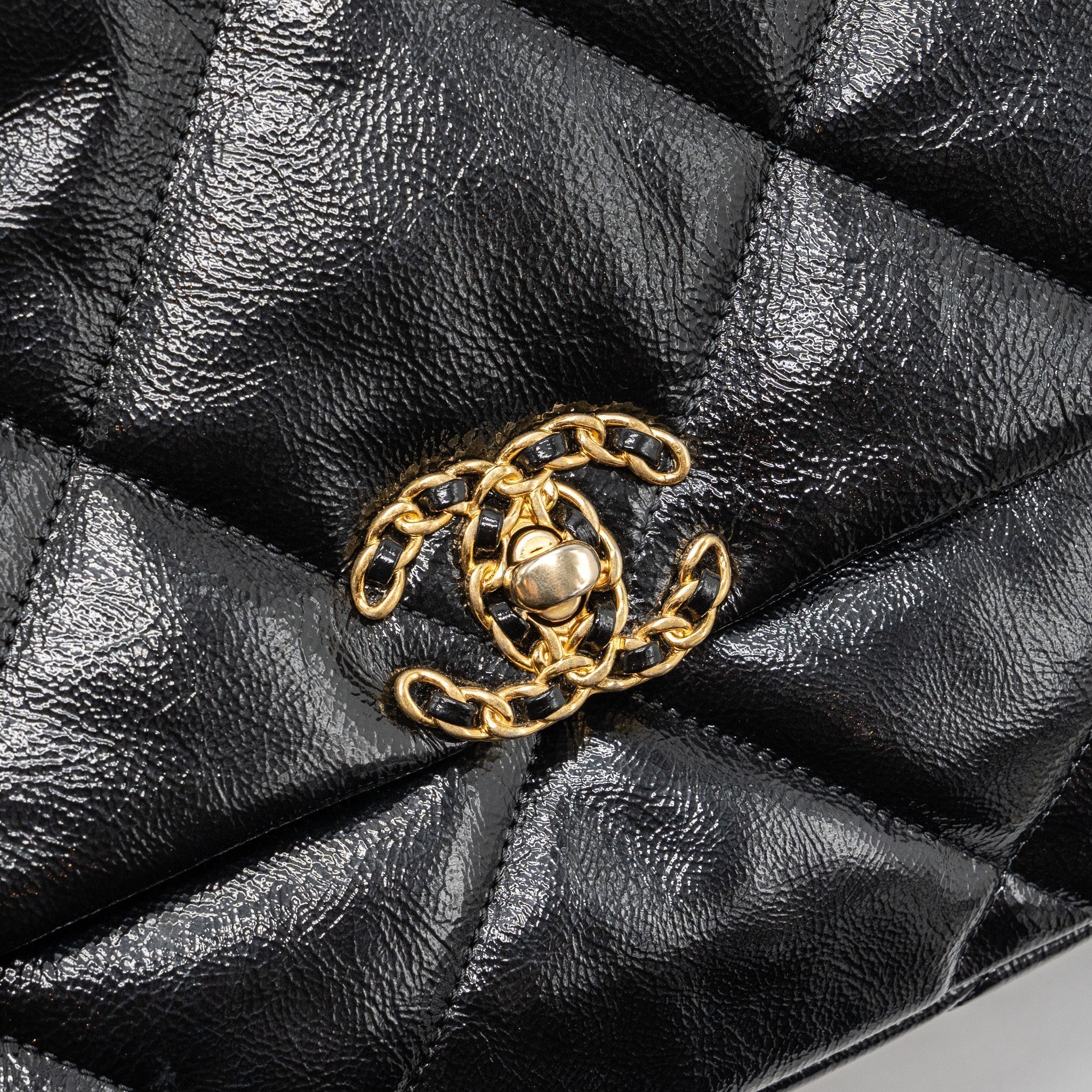 chanel-medium-19-bag-shiny-calfskin-black-multicolor-hardware