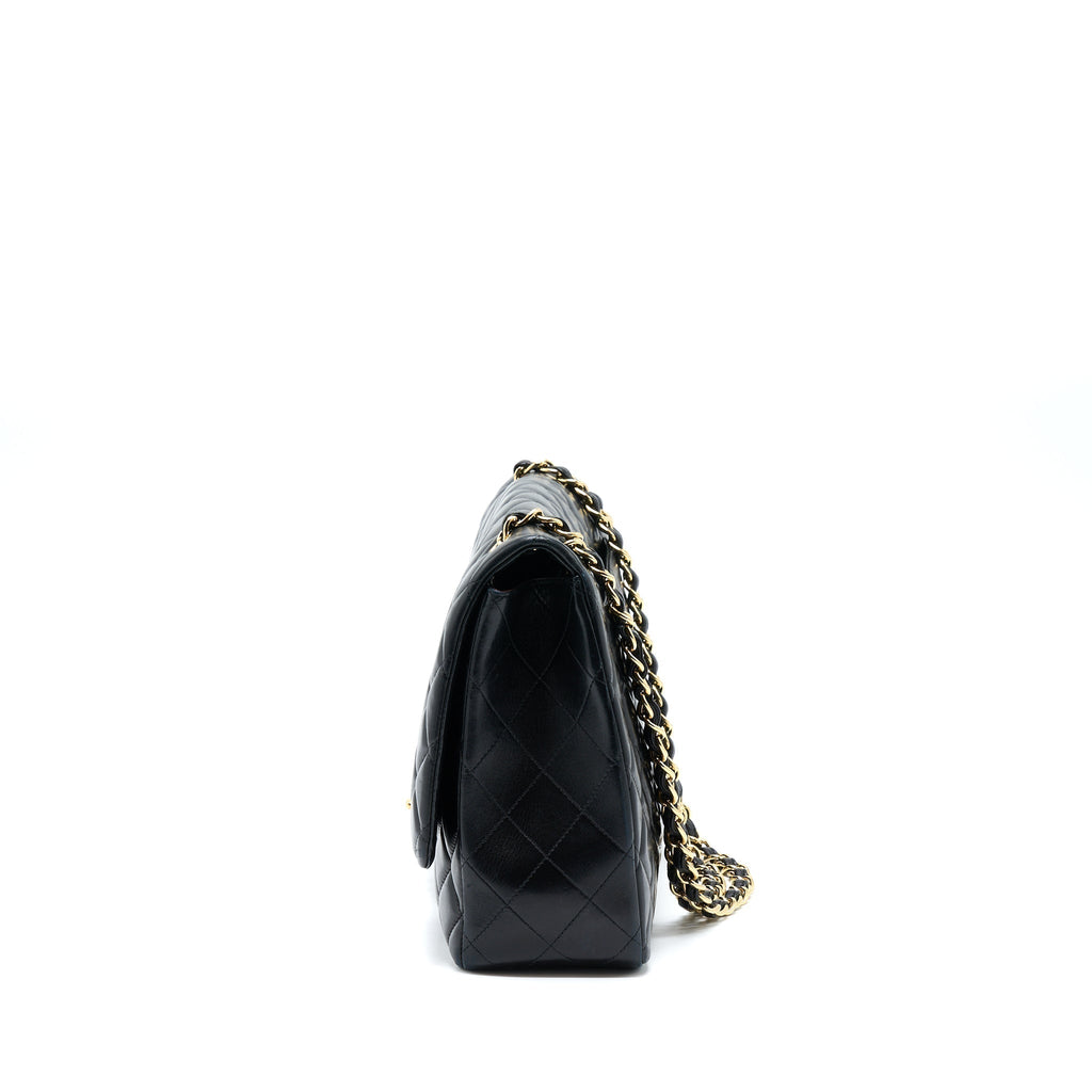 chanel-maxi-classic-flap-bag-lambskin-black-ghw