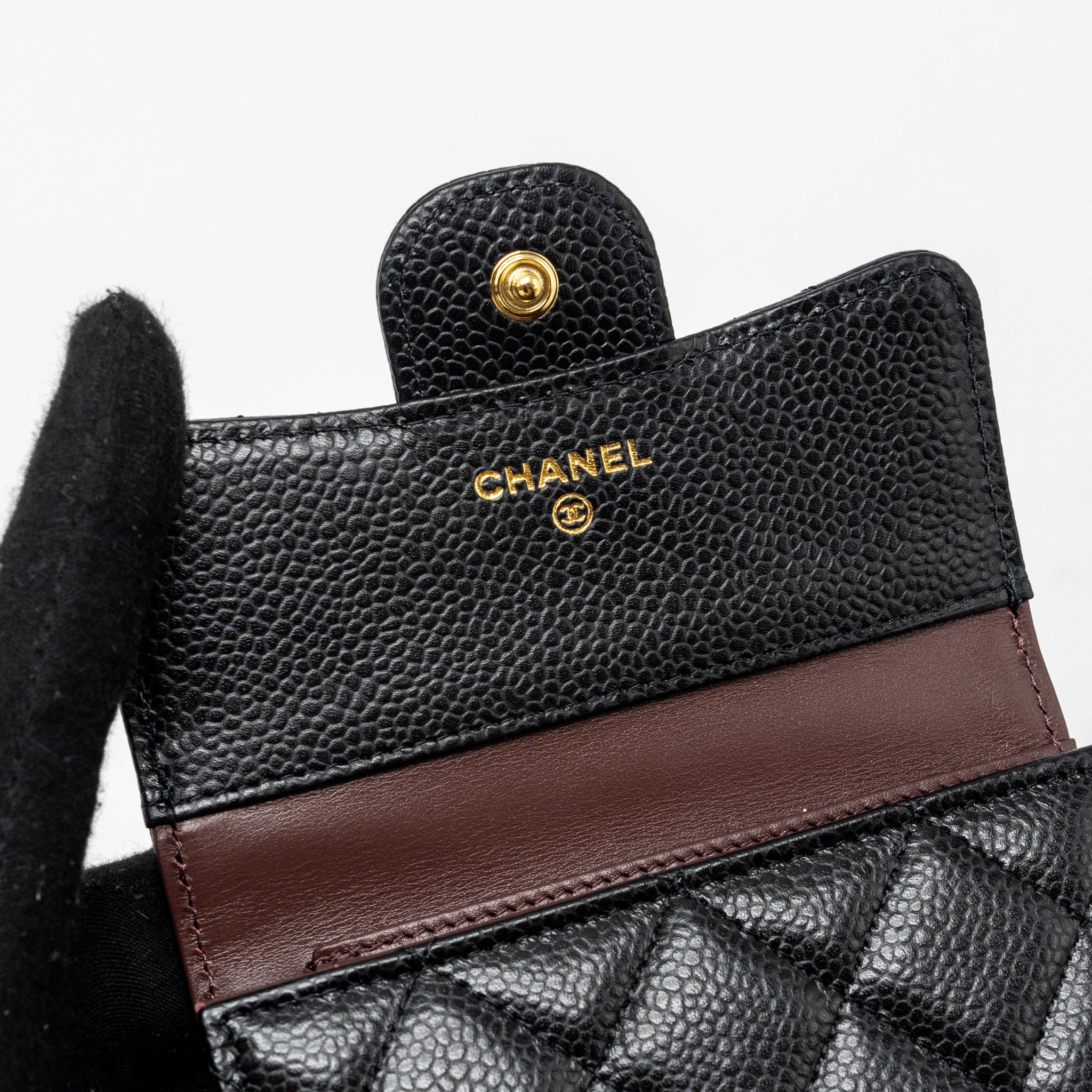 chanel-classic-compact-wallet-caviar-black-ghw-microchip-2