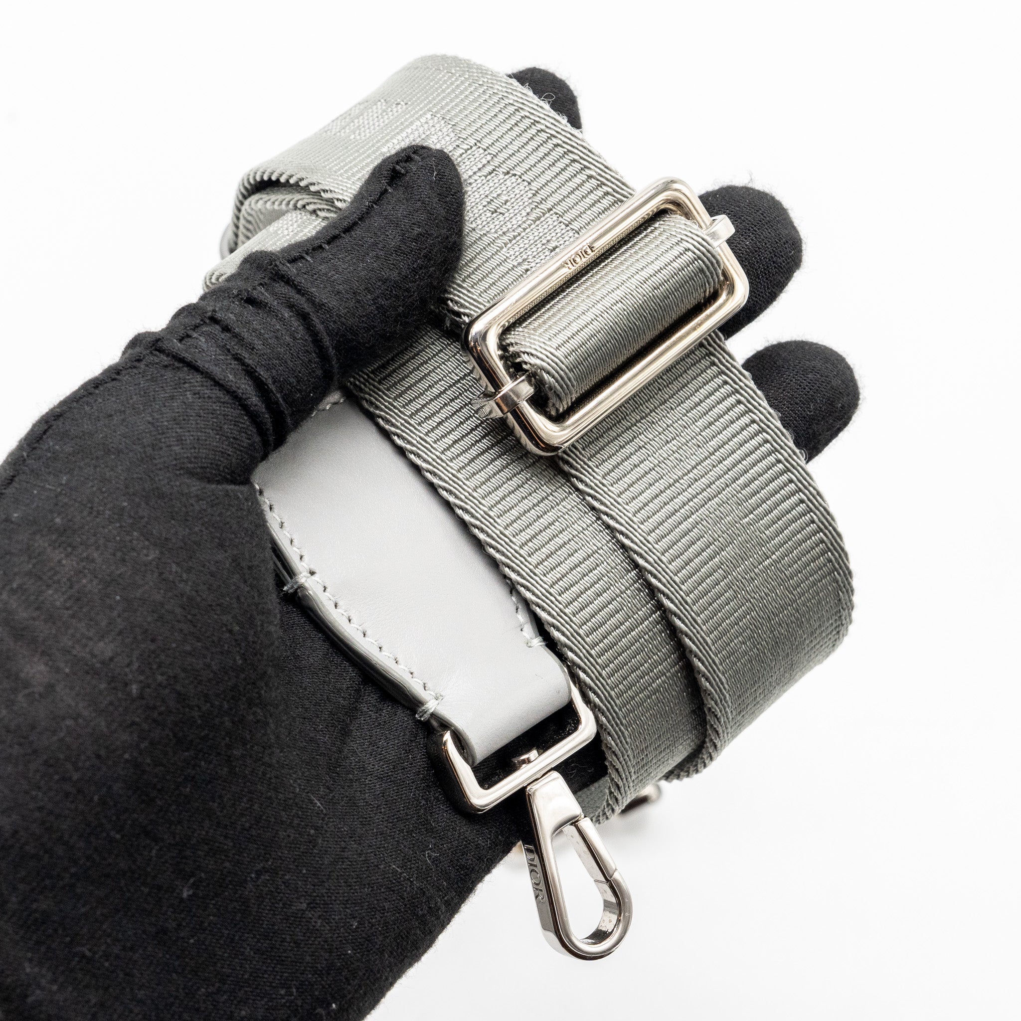 dior-hit-the-road-bag-with-strap-dior-cd-diamond-canvas-grey-with-multicolour-hardware