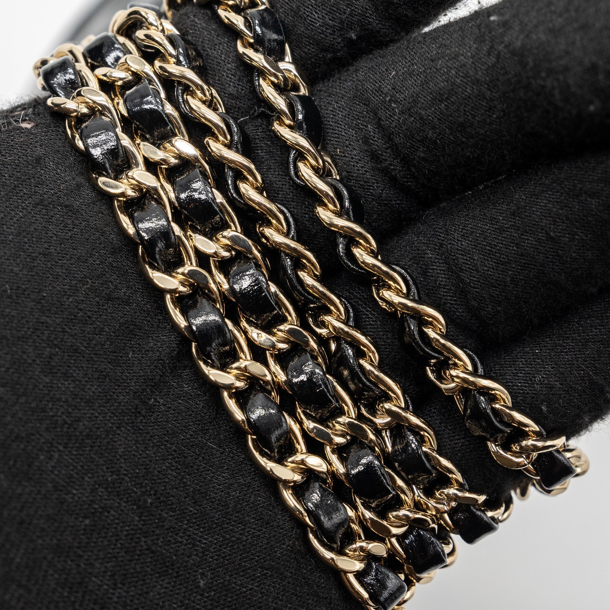 chanel-24c-mini-31-bag-shiny-calfskin-black-lghw-microchip