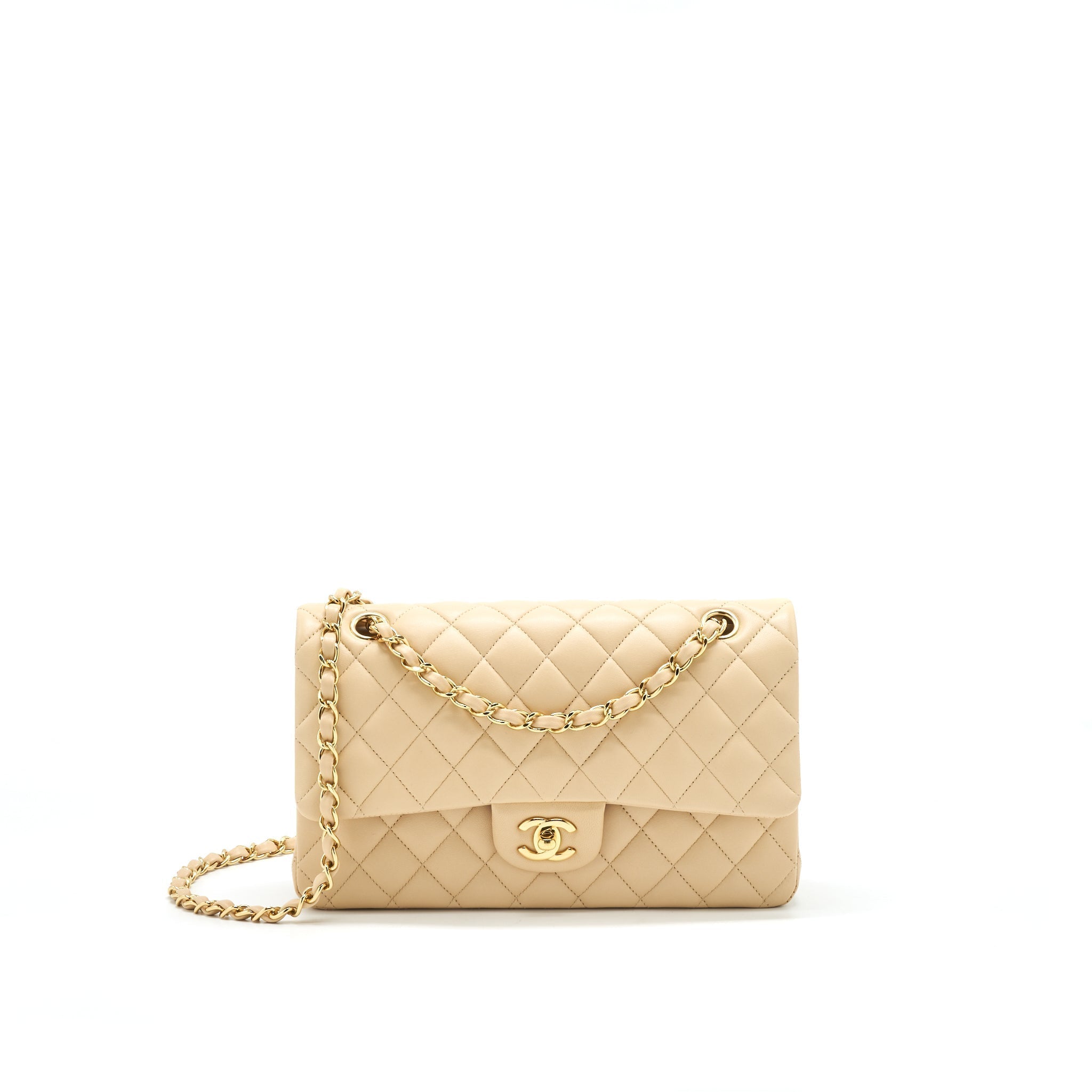 chanel-medium-beige-in-lambskin-ghw