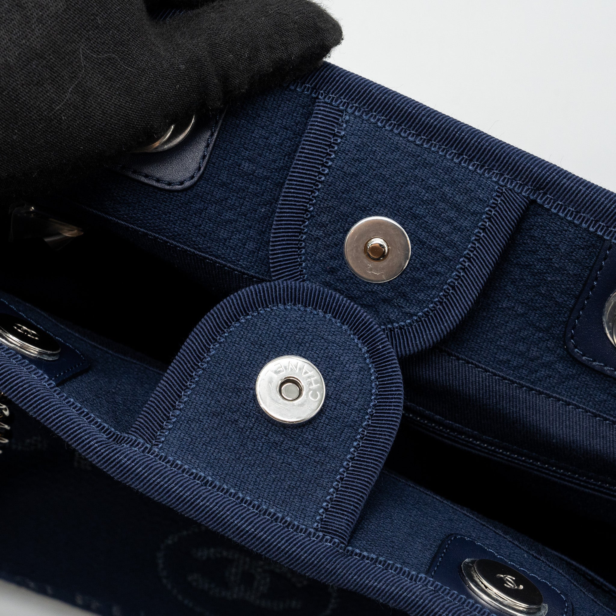 chanel-deauville-tote-bag-canvas-navy-shw-microchip