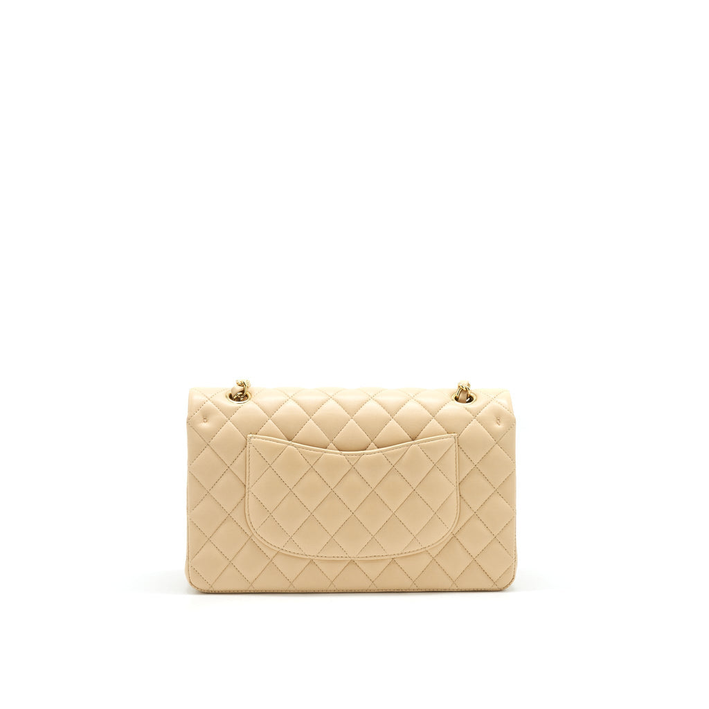 chanel-medium-beige-in-lambskin-ghw