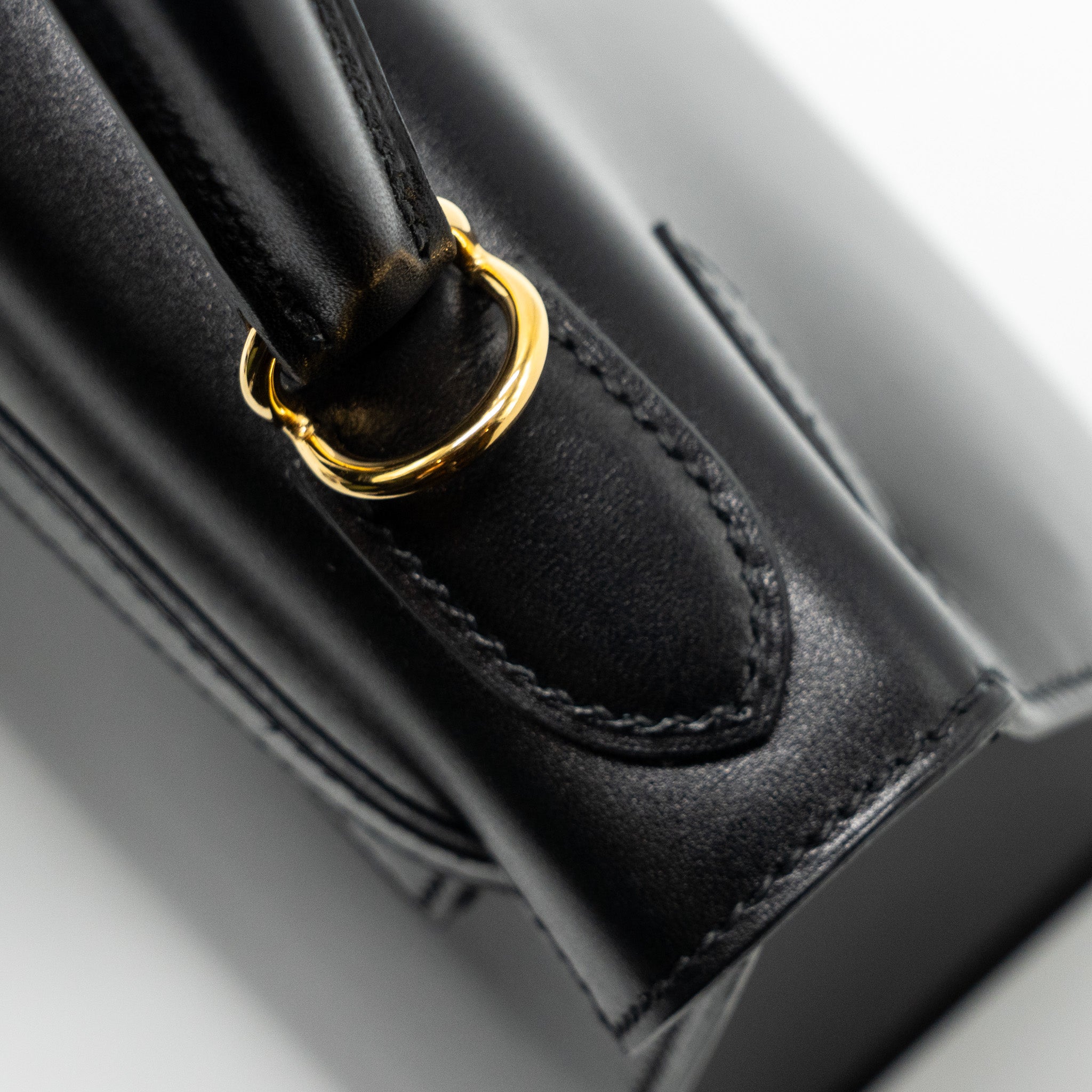 copy-of-hermes-kelly-28-box-calfskin-black-ghw-stamp-y