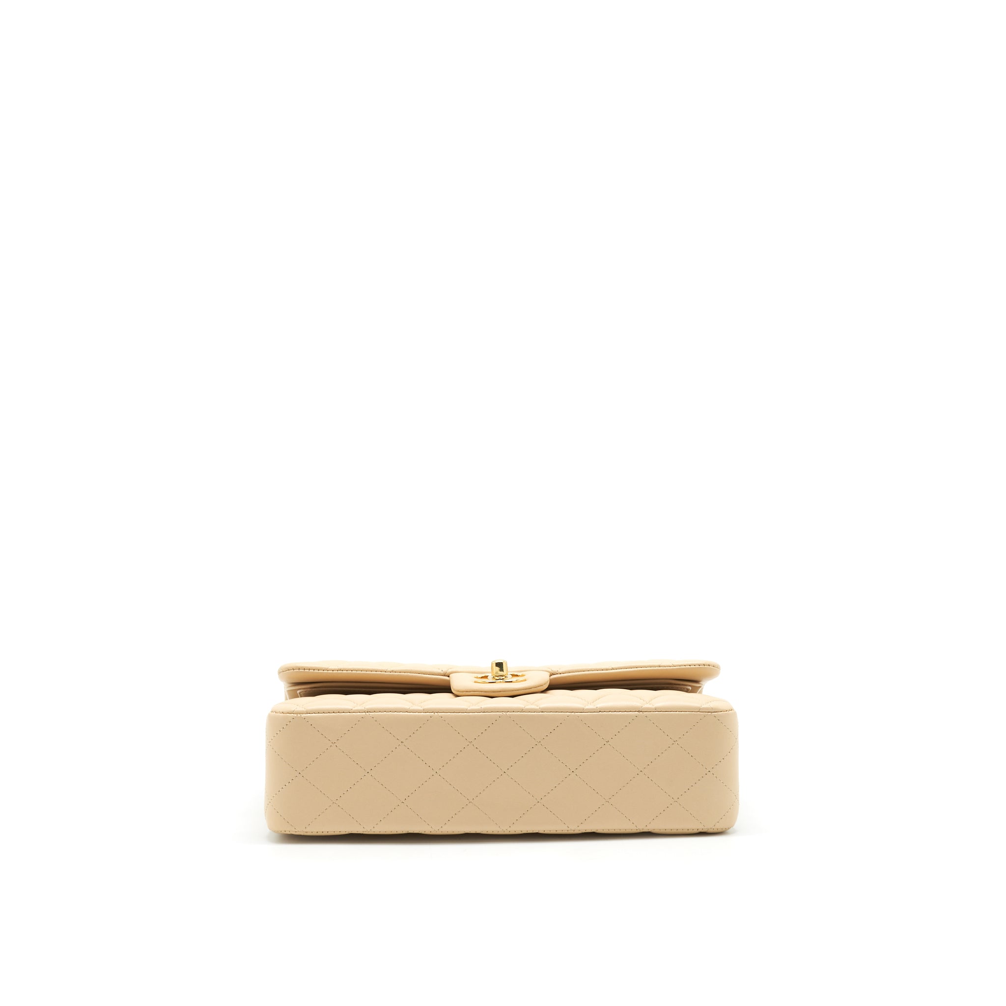 chanel-medium-beige-in-lambskin-ghw