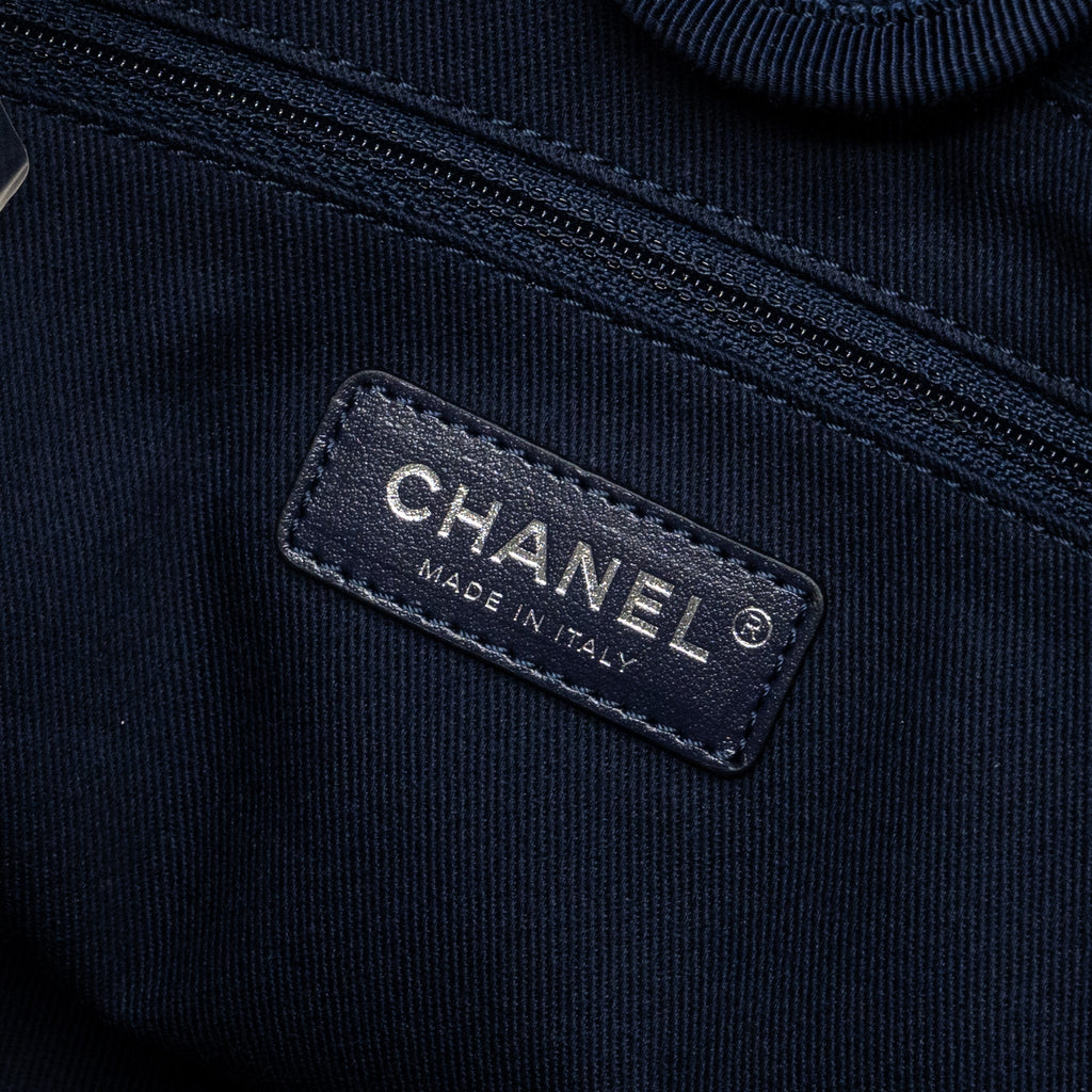 chanel-deauville-tote-bag-canvas-navy-shw-microchip