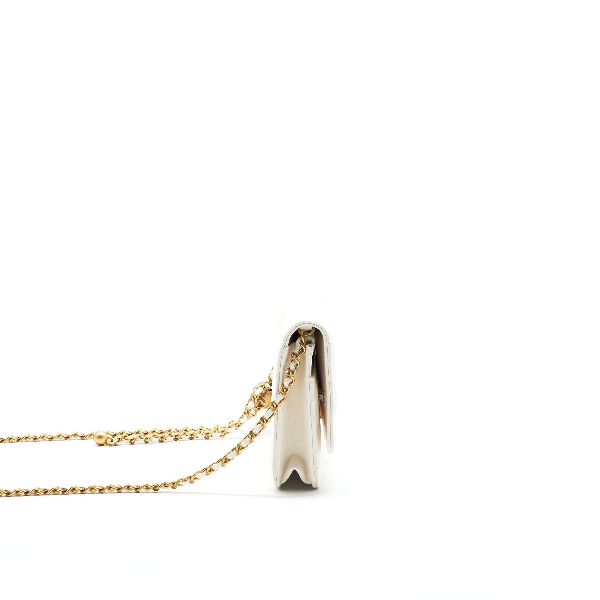 chanel-pearl-crush-wallet-on-chain-white-ghw-1