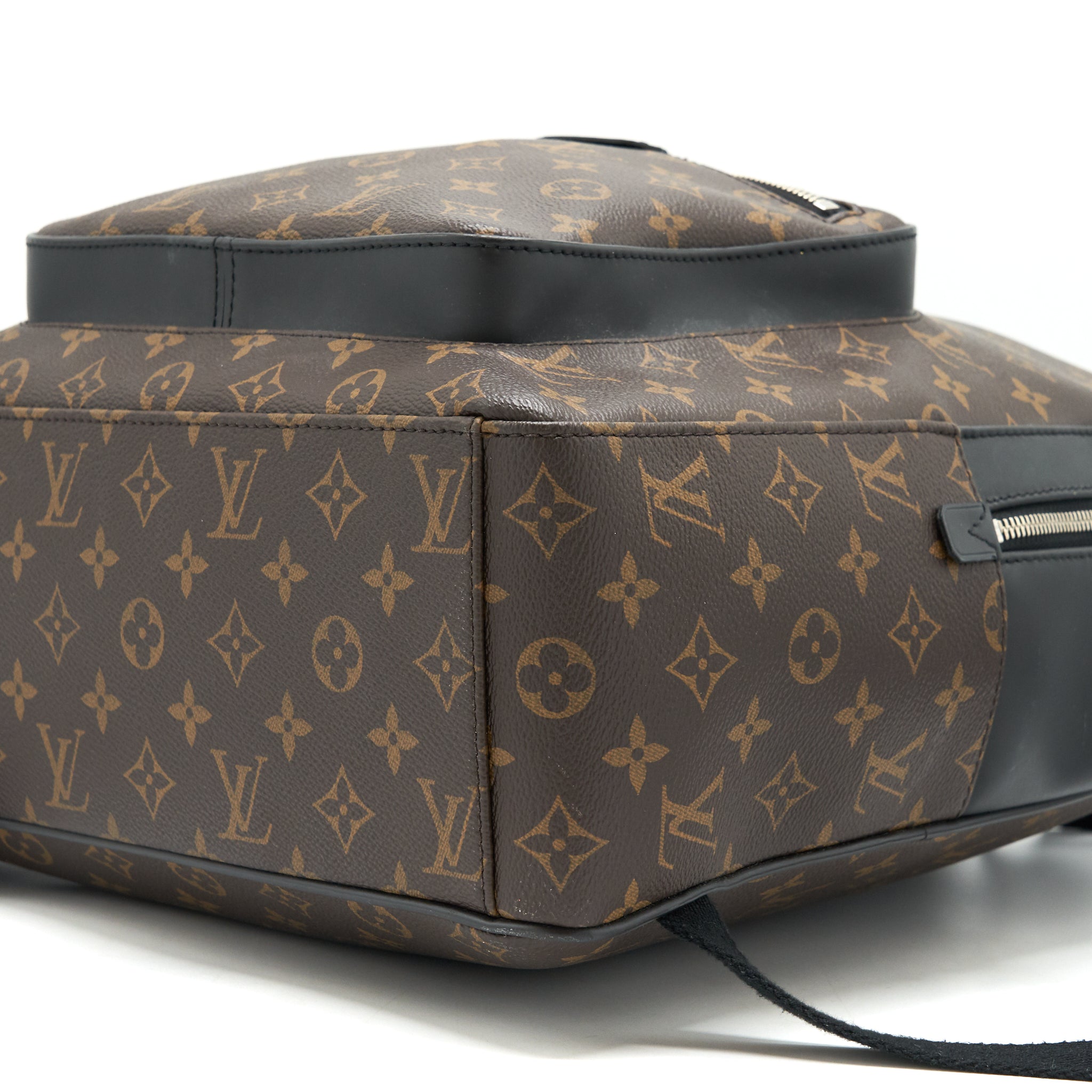 louis-vuitton-monogram-canvas-backpack