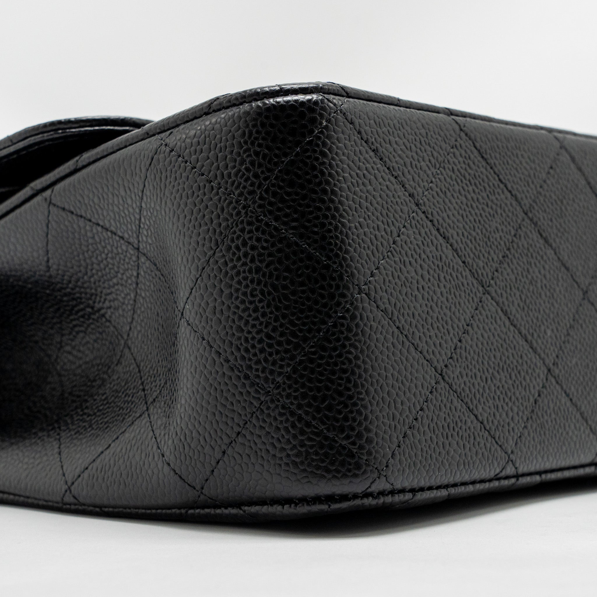 chanel-jumbo-classic-double-flap-bag-caviar-black-ghw-10