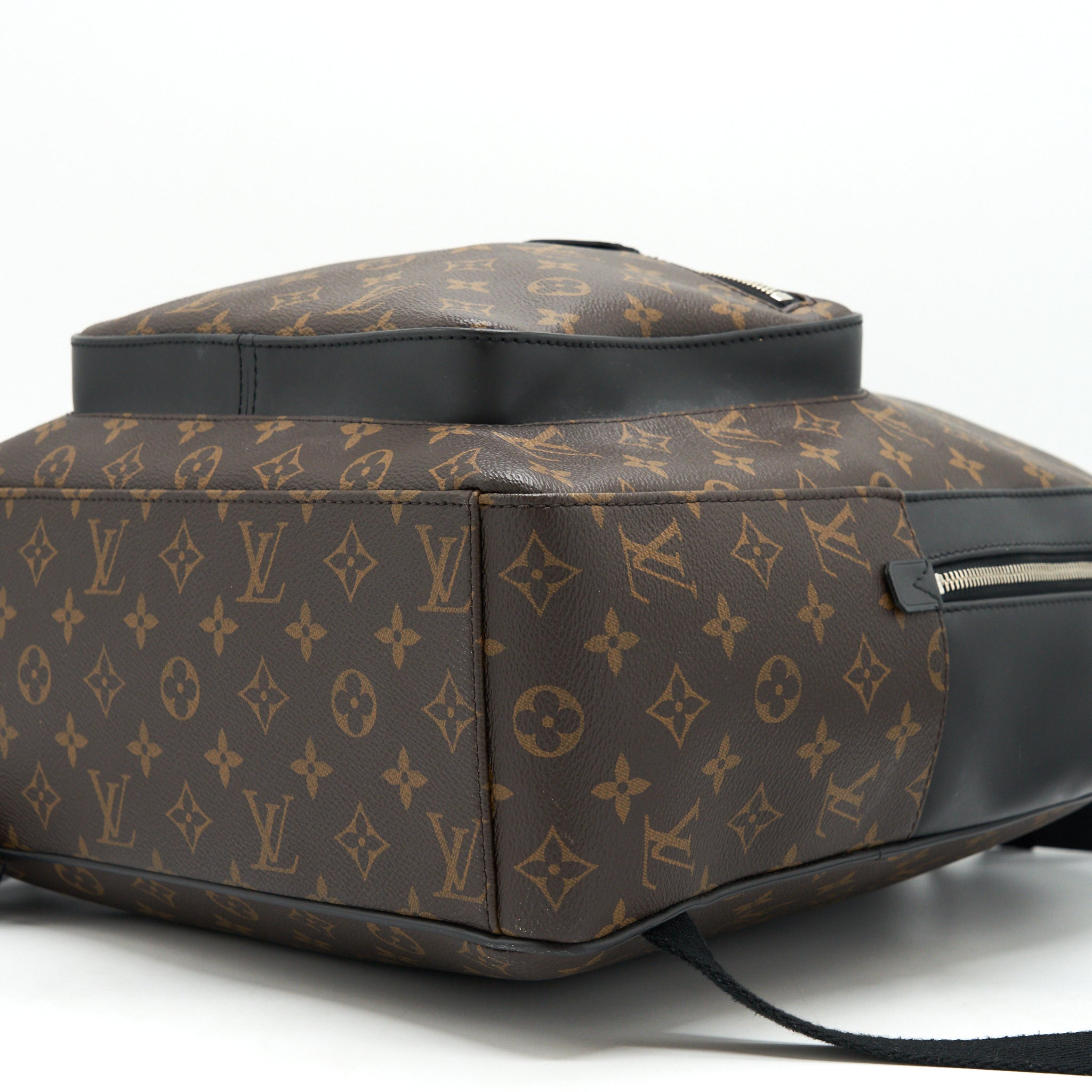 louis-vuitton-monogram-canvas-backpack