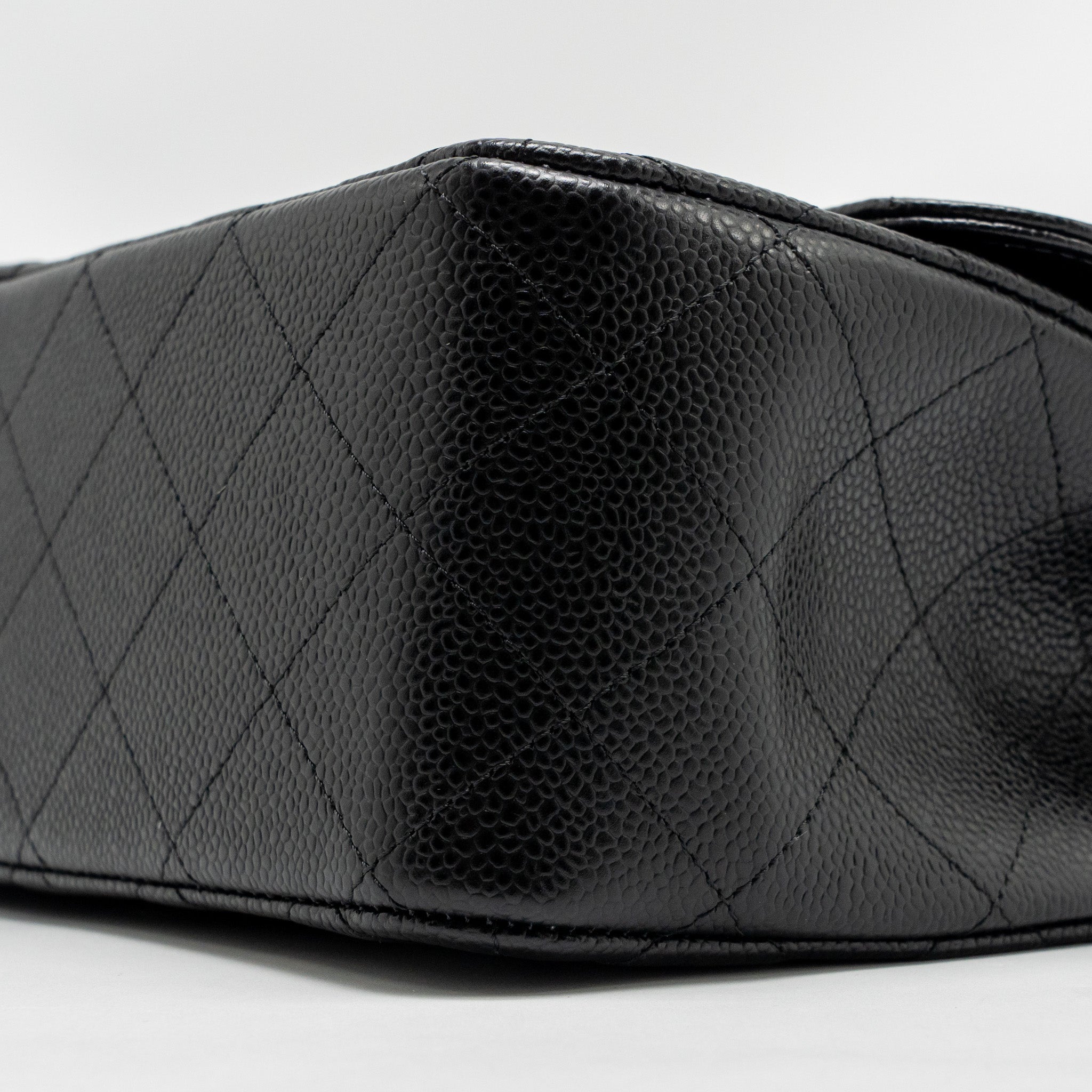 chanel-jumbo-classic-double-flap-bag-caviar-black-ghw-10