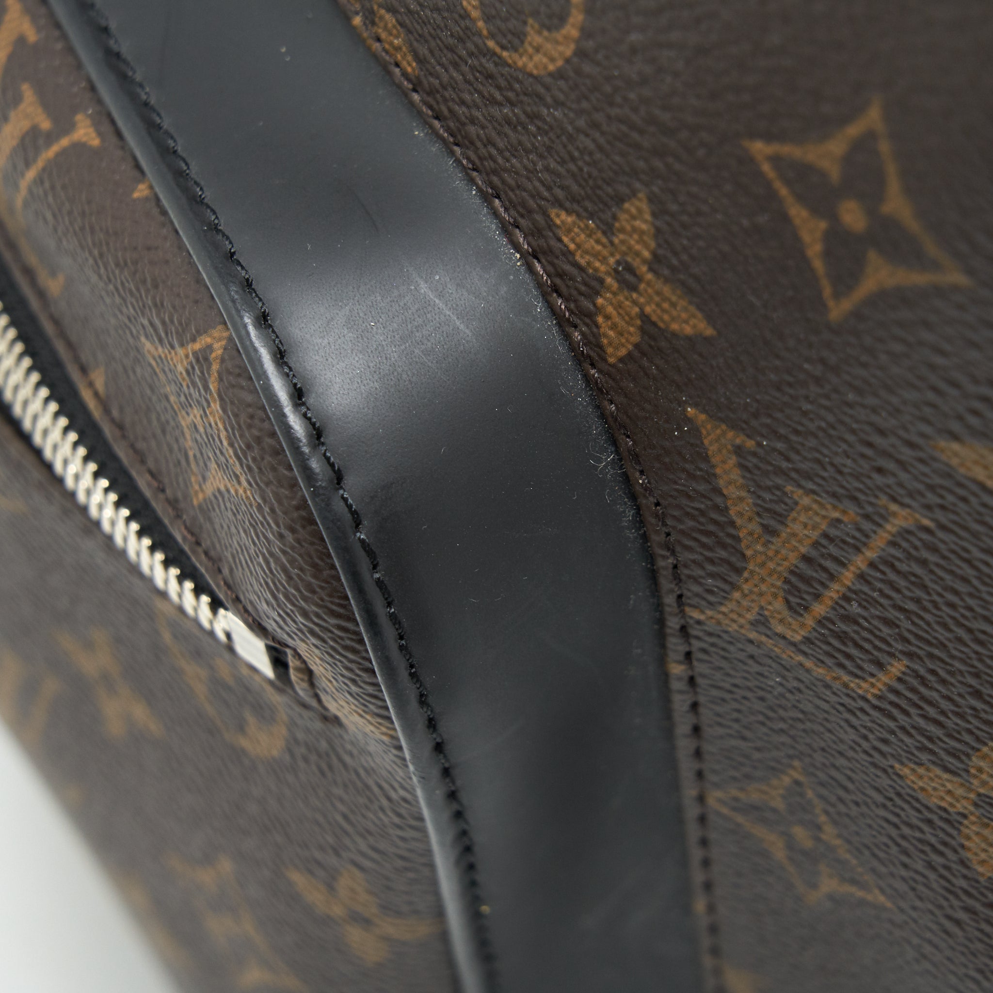 louis-vuitton-monogram-canvas-backpack