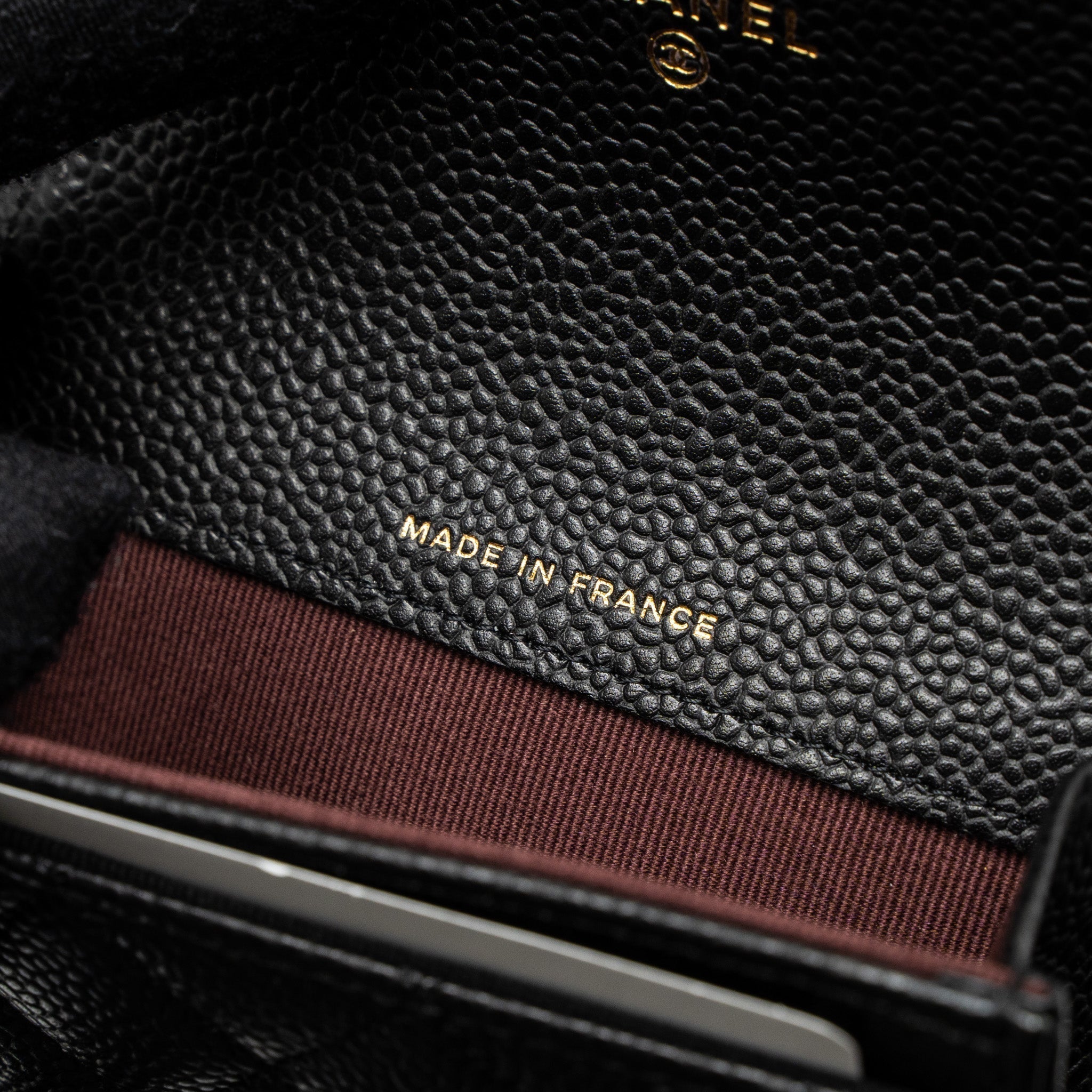 chanel-classic-flap-card-holder-caviar-black-ghw-microchip-2