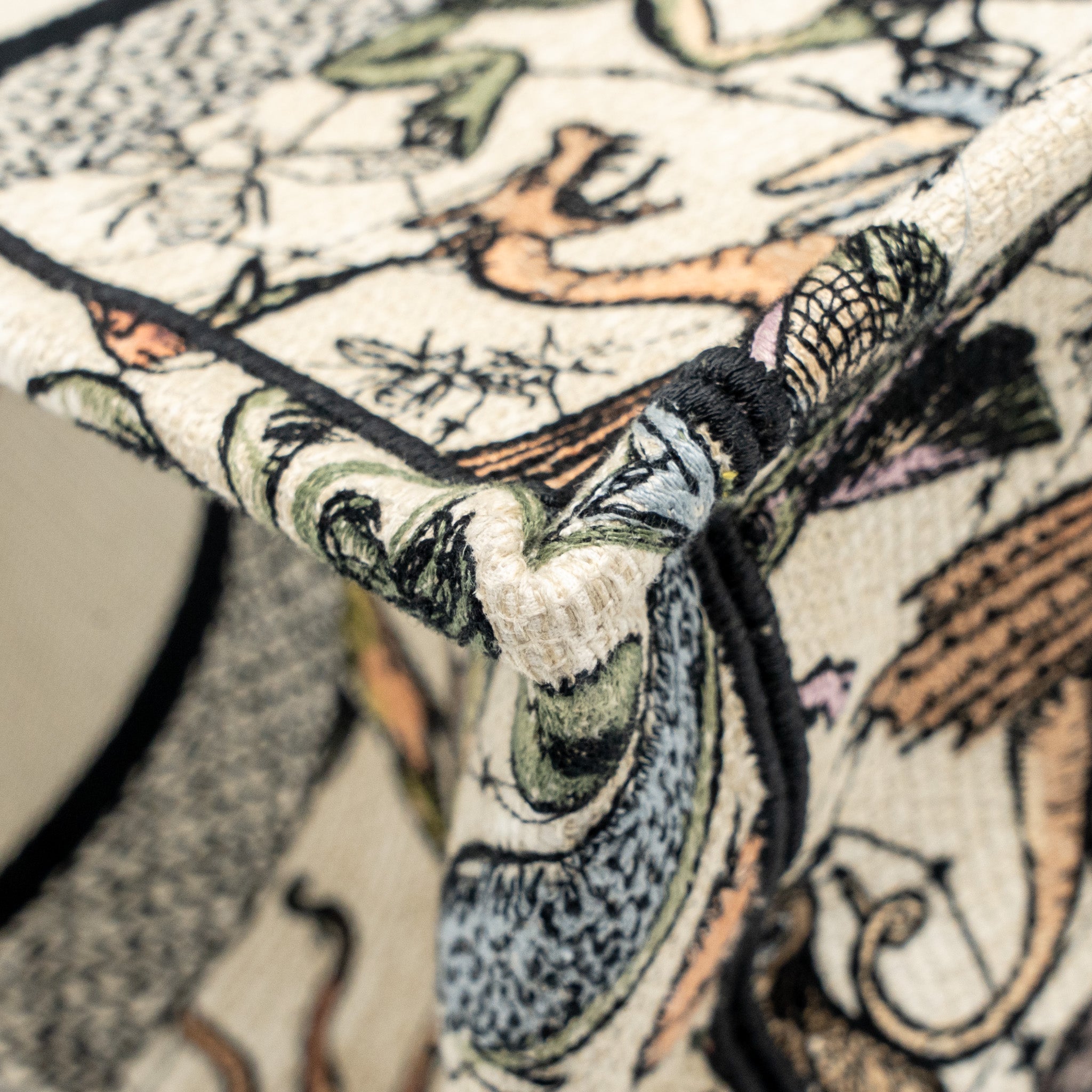 dior-medium-book-tote-embroidery-canvas-multicolour