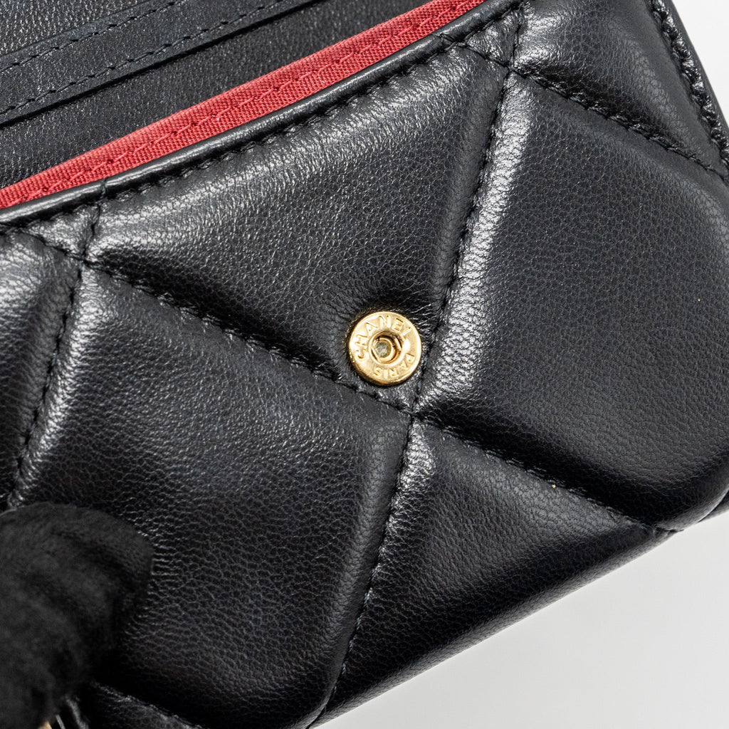 chanel-19-flap-card-holder-with-chain-lambskin-black-multicolor-hardware