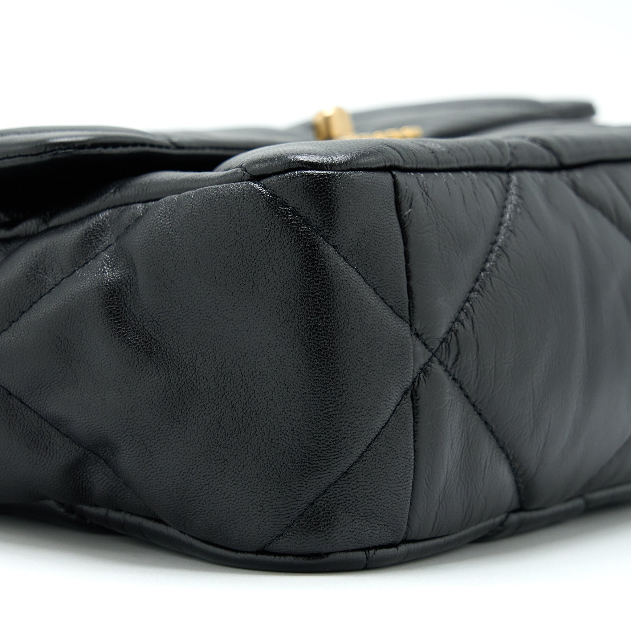 chanel-medium-19-bag-goatskin-black-with-multicolour-hardware