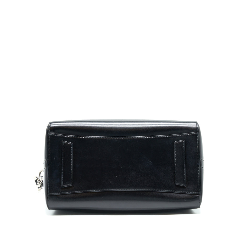 givenchy-medium-antigona-in-black