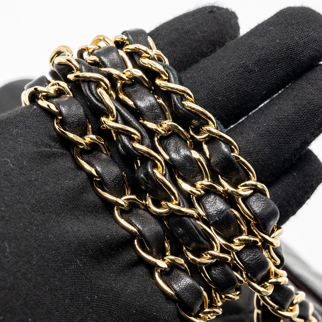 chanel-medium-classic-double-flap-bag-lambskin-black-ghw-copy-1