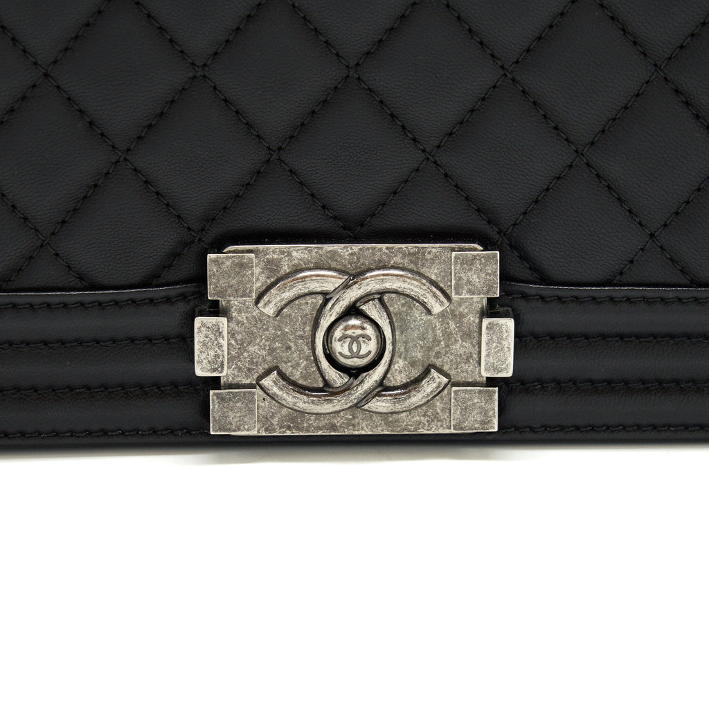 chanel-medium-boy-black-lambskin-ruthenium-hardware
