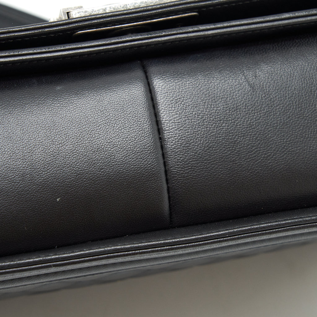 chanel-medium-boy-black-lambskin-ruthenium-hardware