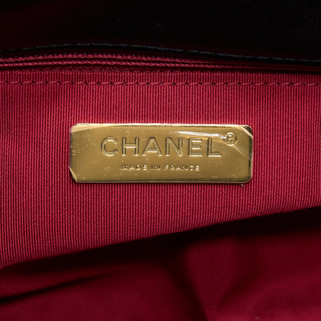chanel-medium-19-bag-goatskin-black-with-multicolour-hardware