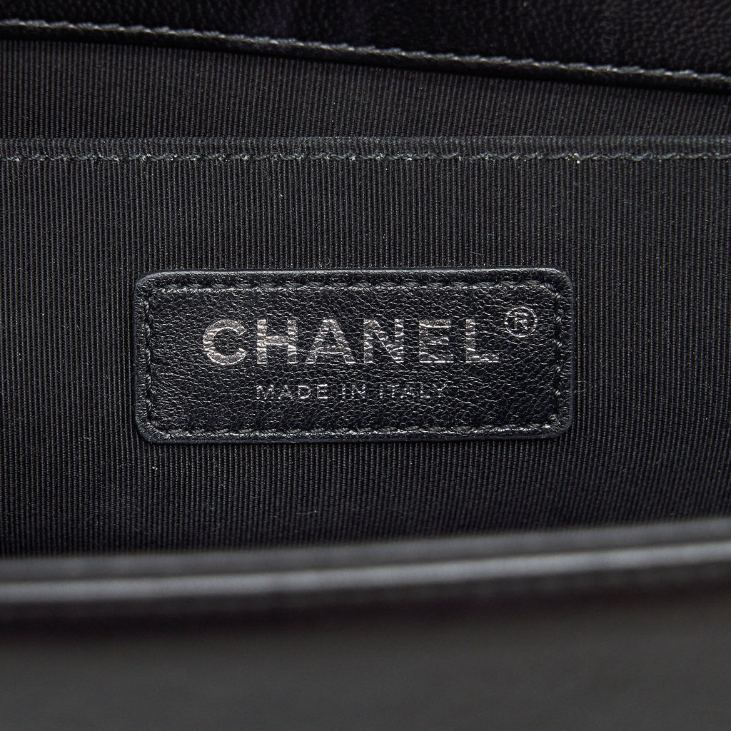 chanel-medium-boy-black-lambskin-ruthenium-hardware