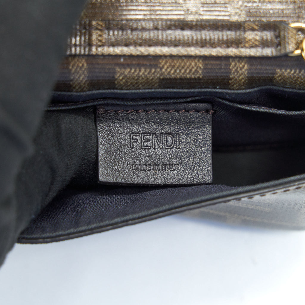 fendi-mini-crossbody-pouche-with-chain