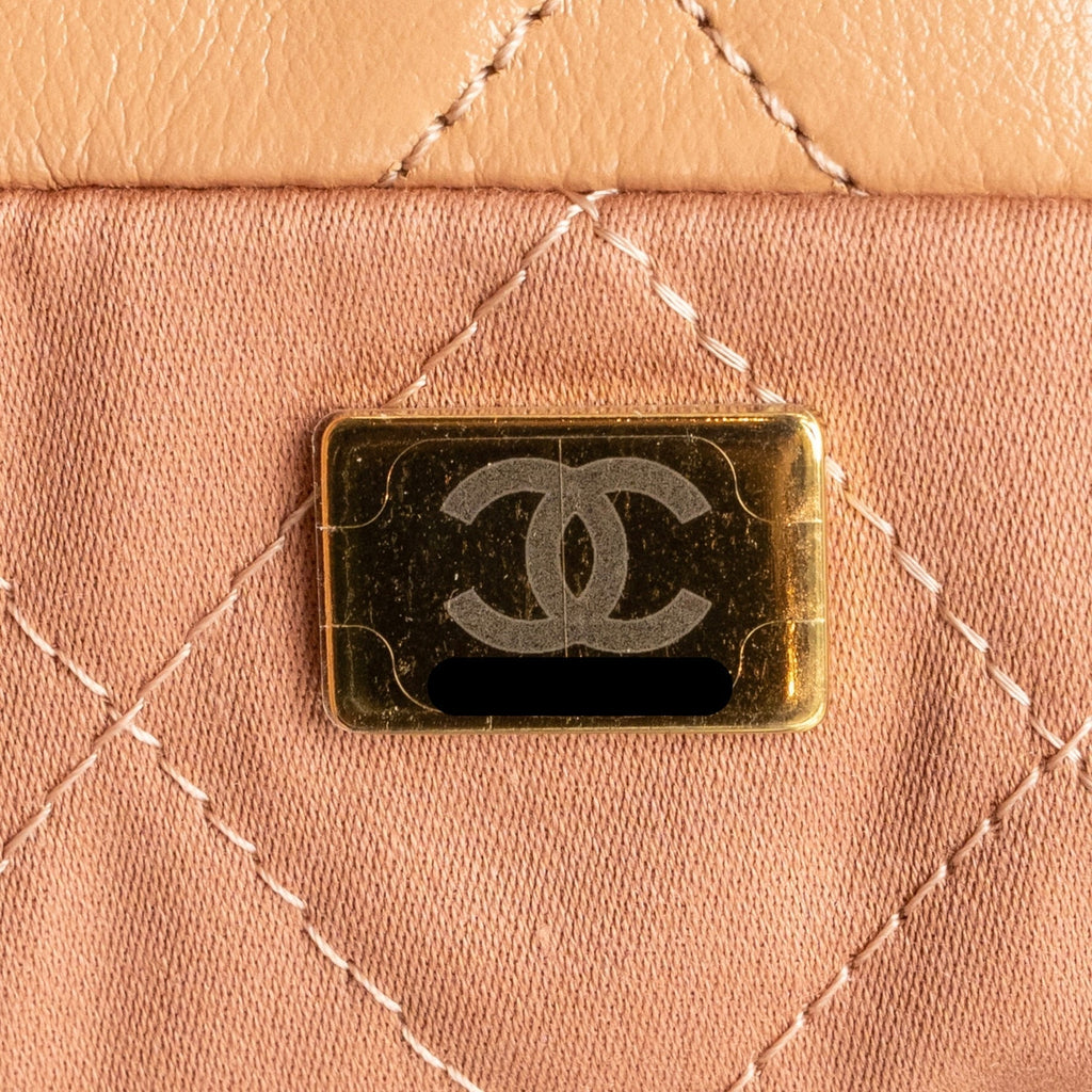 chanel-medium-22-bag-shiny-calfskin-light-beige-ghw-microchip