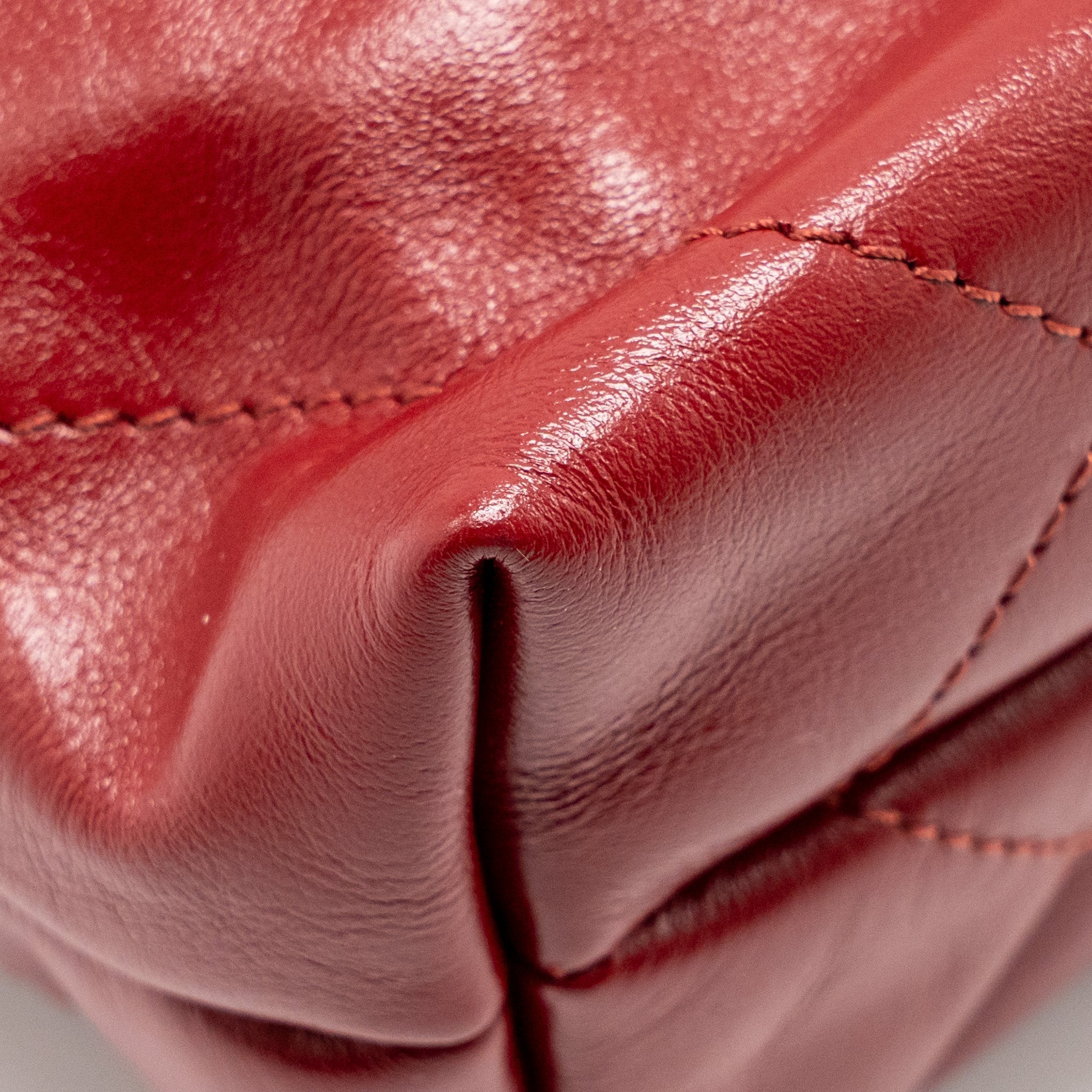 chanel-mini-22-bag-shiny-calfskin-red-ghw-microchip