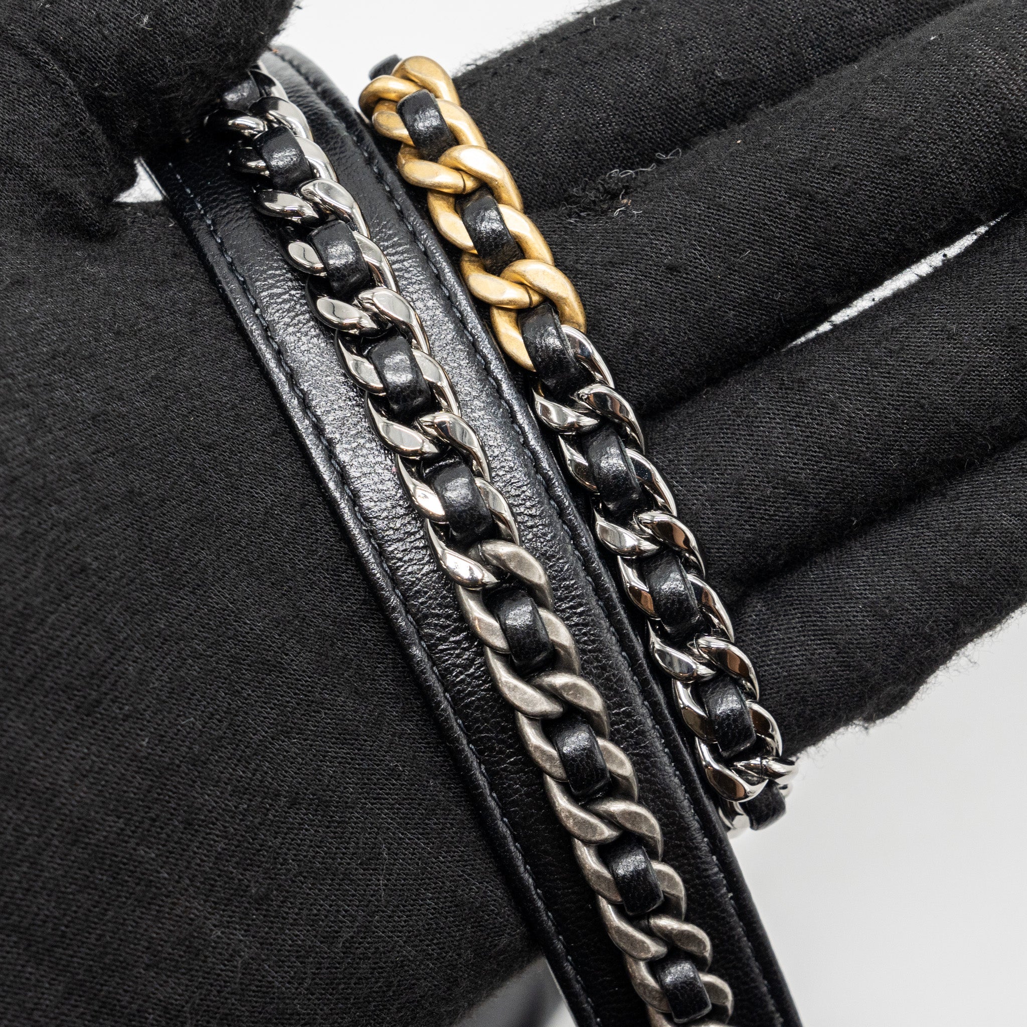 chanel-19-flap-card-holder-with-chain-lambskin-black-multicolor-hardware