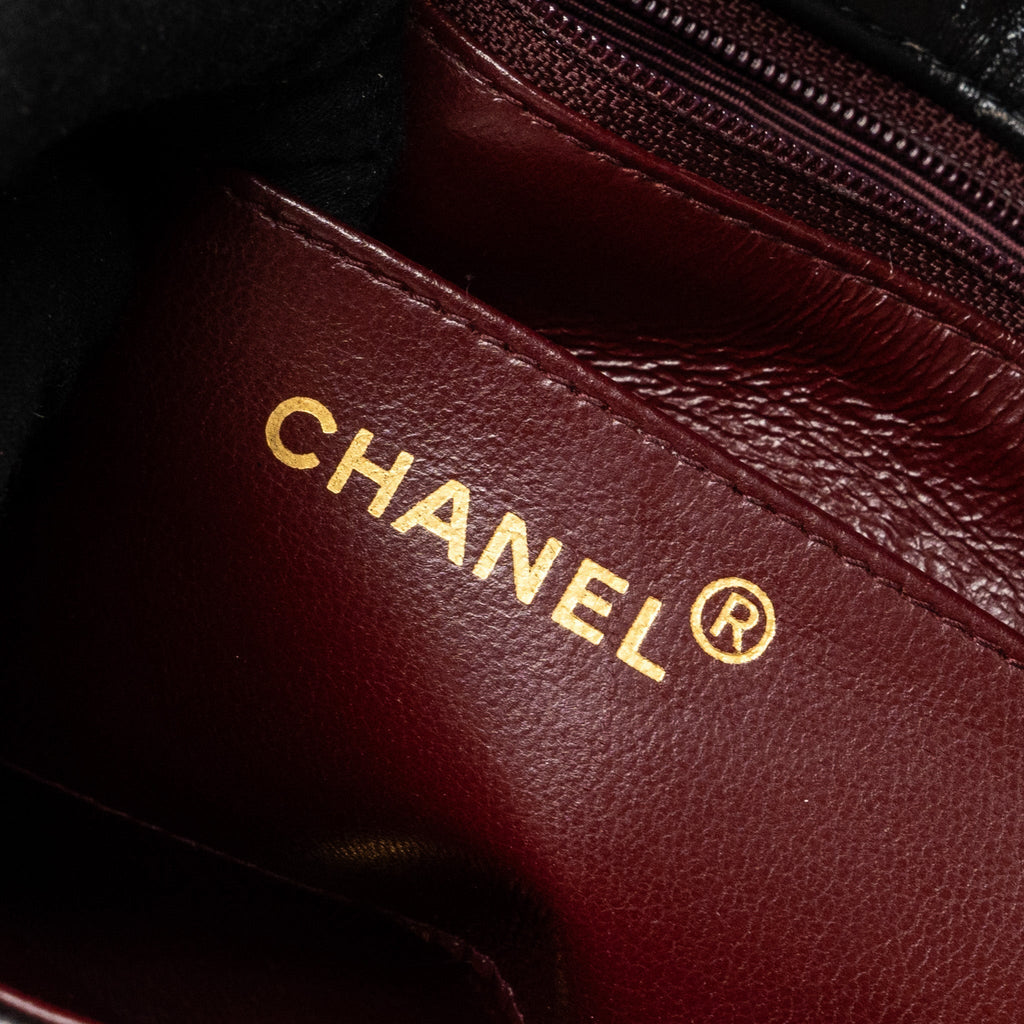 chanel-vintage-small-diana-flap-bag-lambskin-black-ghw