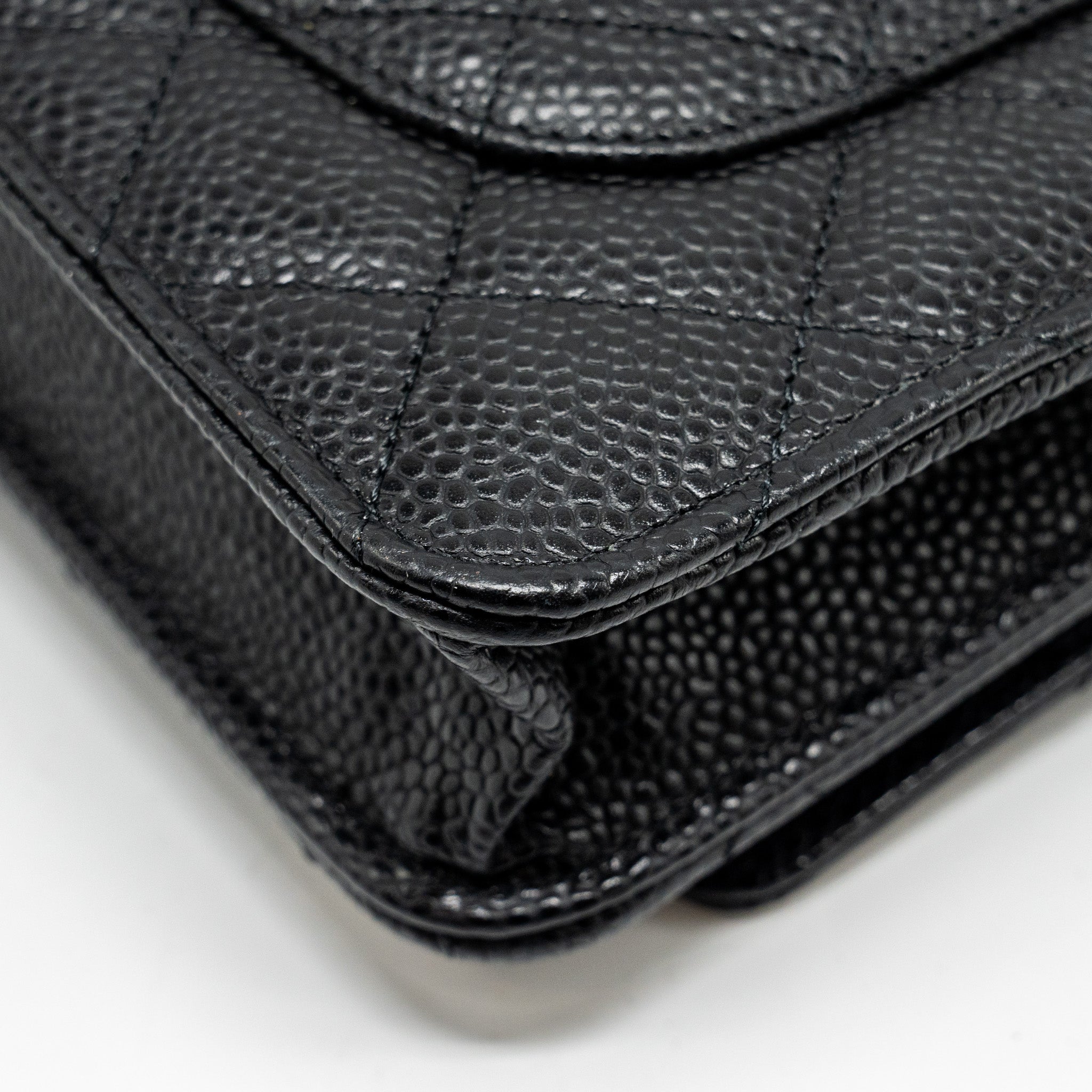 chanel-classic-wallet-on-chain-caviar-black-ghw-17