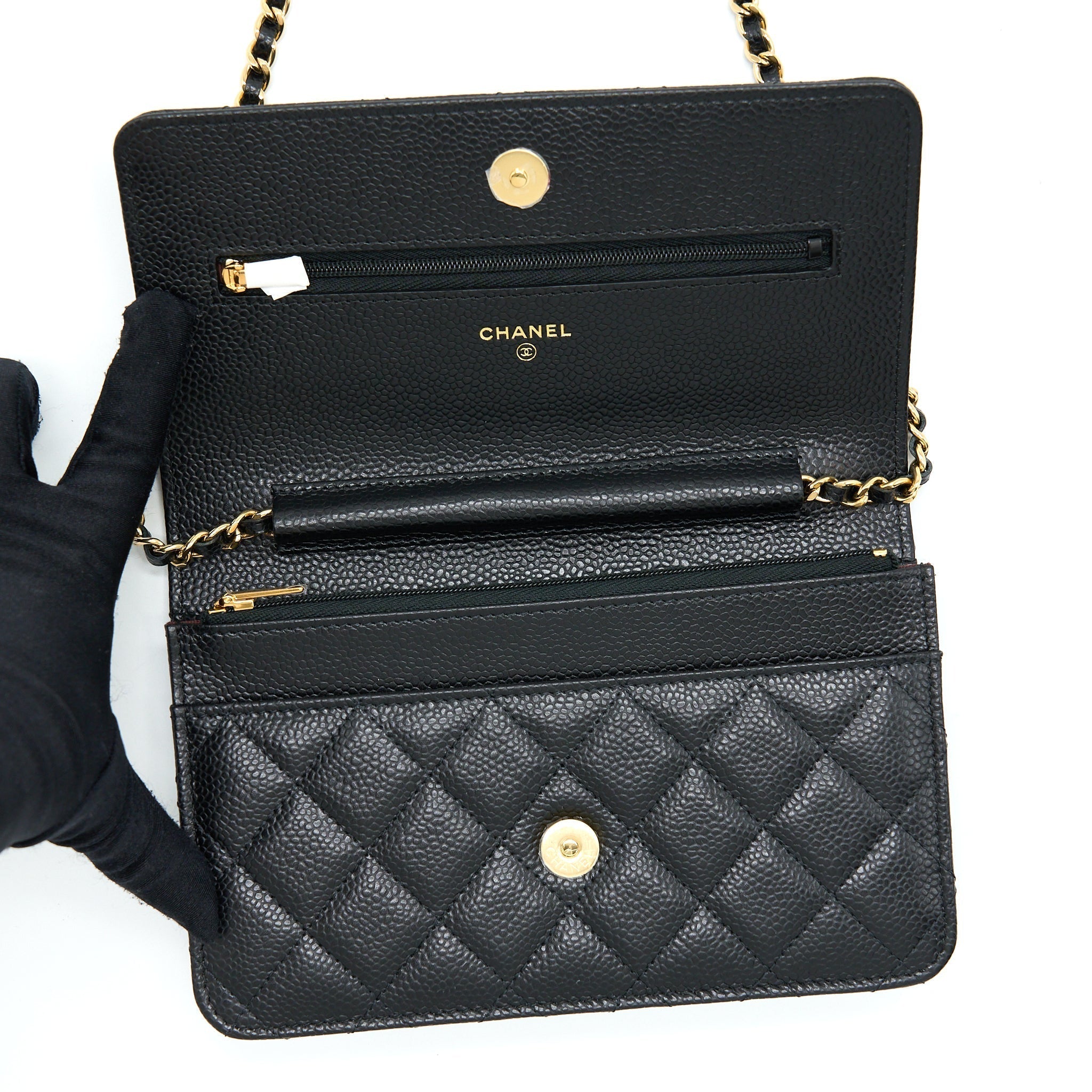chanel-classic-wallet-on-chain-caviar-black-ghw-microchip-1