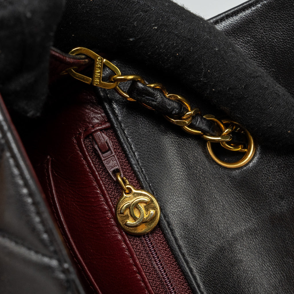 chanel-vintage-small-diana-flap-bag-lambskin-black-ghw