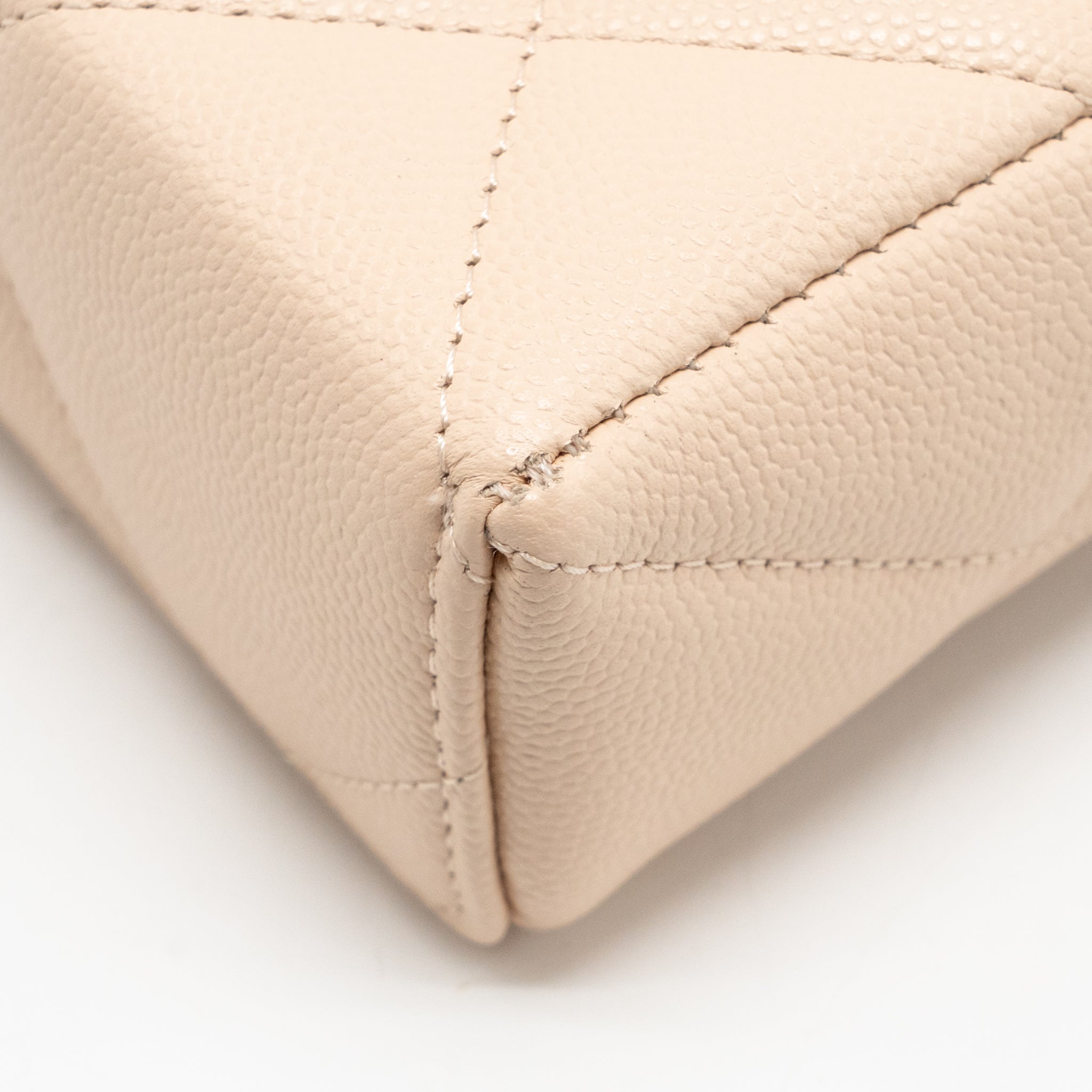 chanel-25k-cc-top-handle-vanity-with-chain-caviar-beige-lghw-microchip