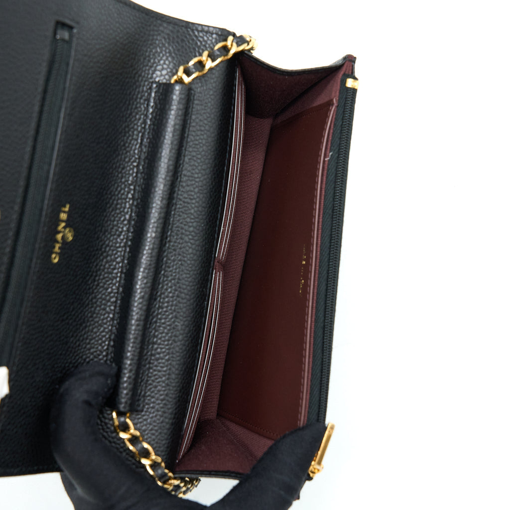 chanel-classic-wallet-on-chain-caviar-black-ghw-microchip-1