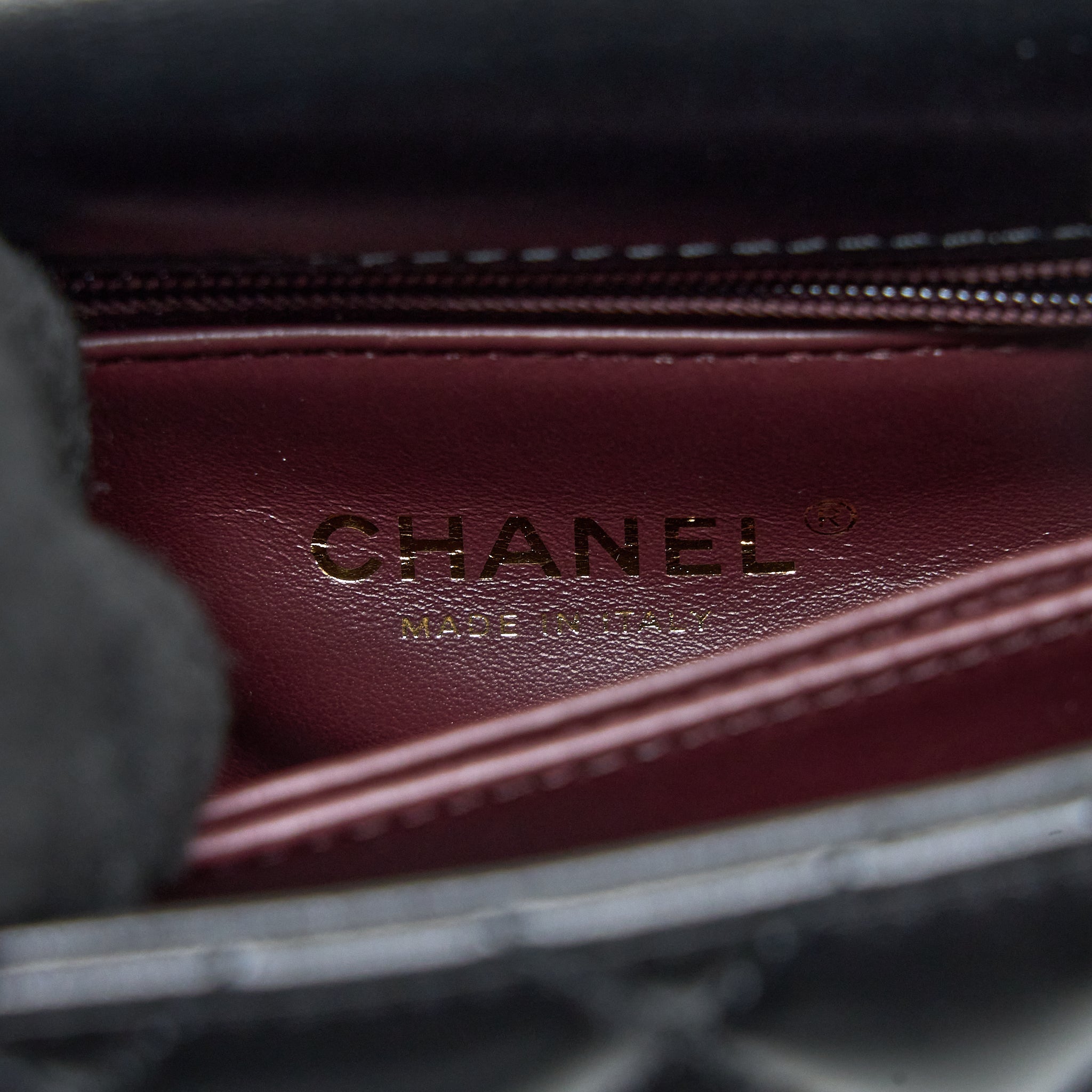 chanel-22a-mini-coco-handle-with-detailed-letter-handle-calfskin-black-ghw-microchip