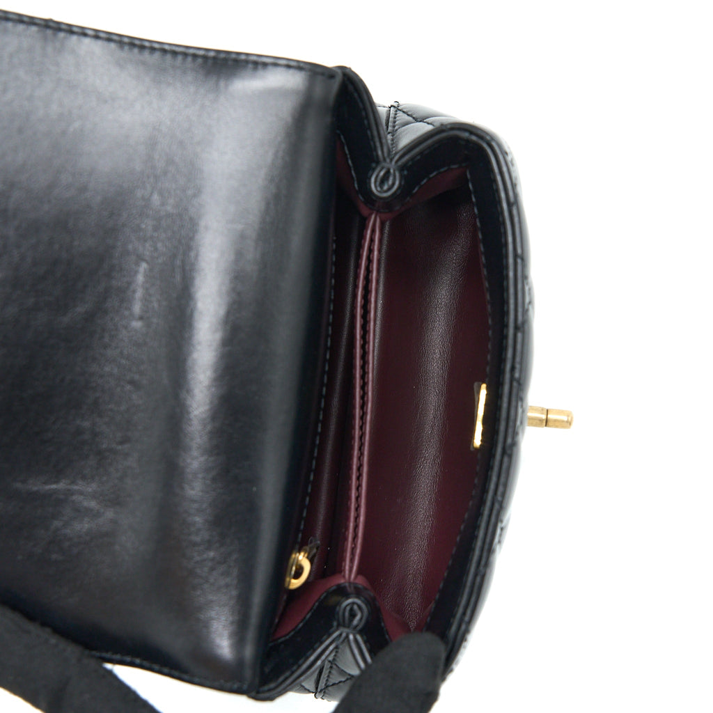 chanel-22a-mini-coco-handle-with-detailed-letter-handle-calfskin-black-ghw-microchip