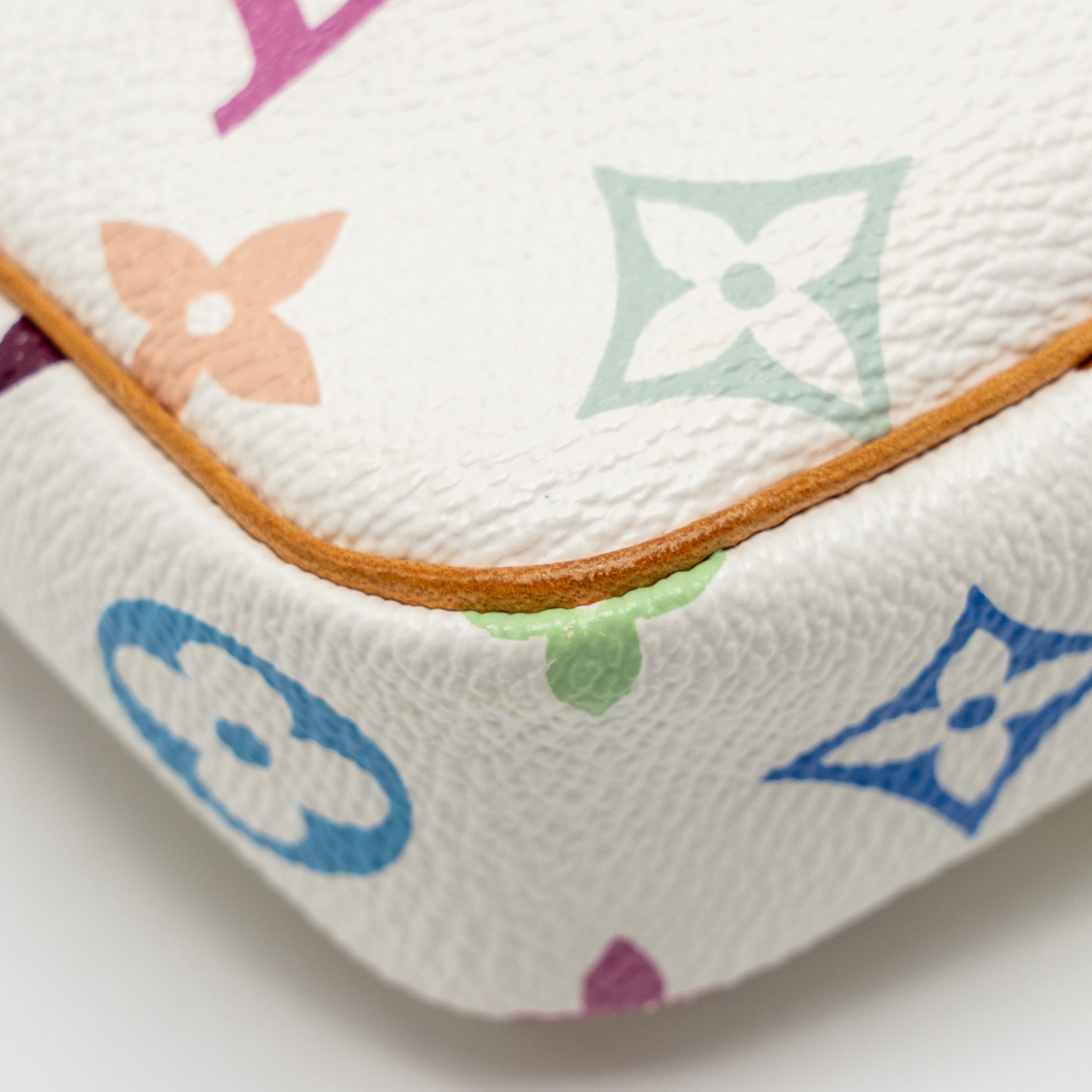 louis-vuitton-takashi-murakami-pochette-accessories-monogram-white-multicolour-ghw
