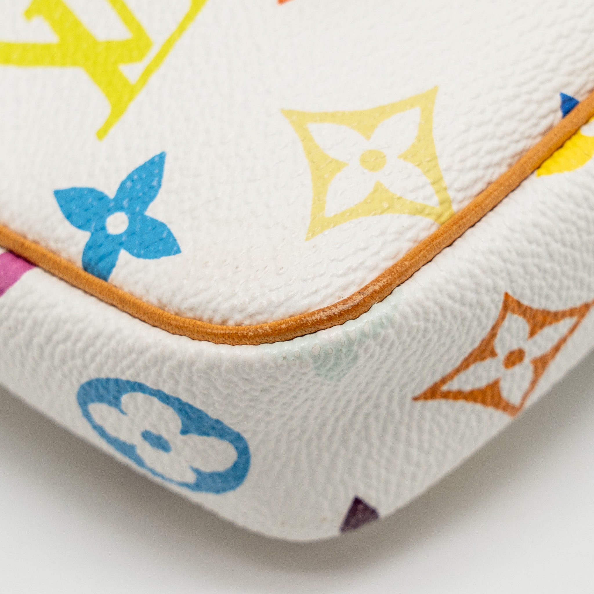 louis-vuitton-takashi-murakami-pochette-accessories-monogram-white-multicolour-ghw