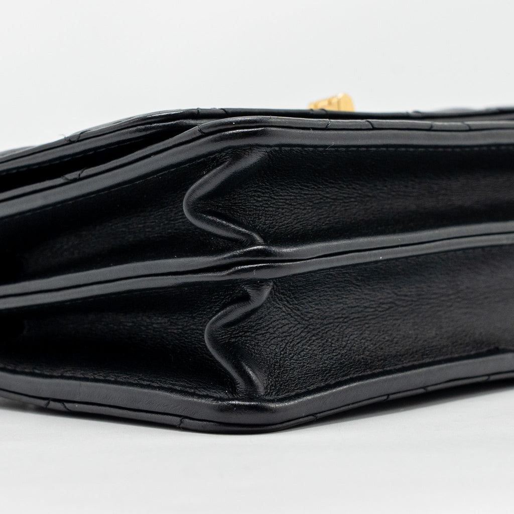 chanel-mini-2-55-reissue-wallet-on-chain-aged-calfskin-black-ghwmicrochip