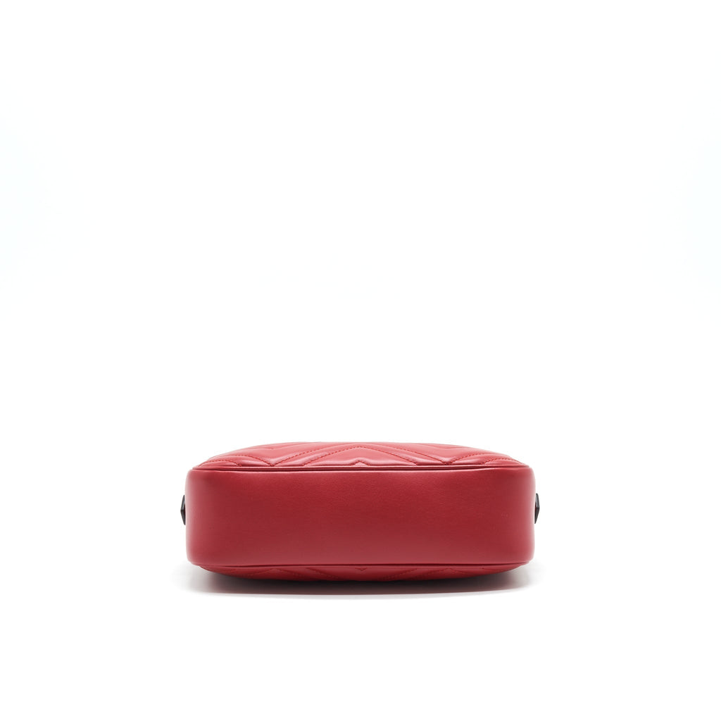 gucci-marmont-camera-bag-in-red