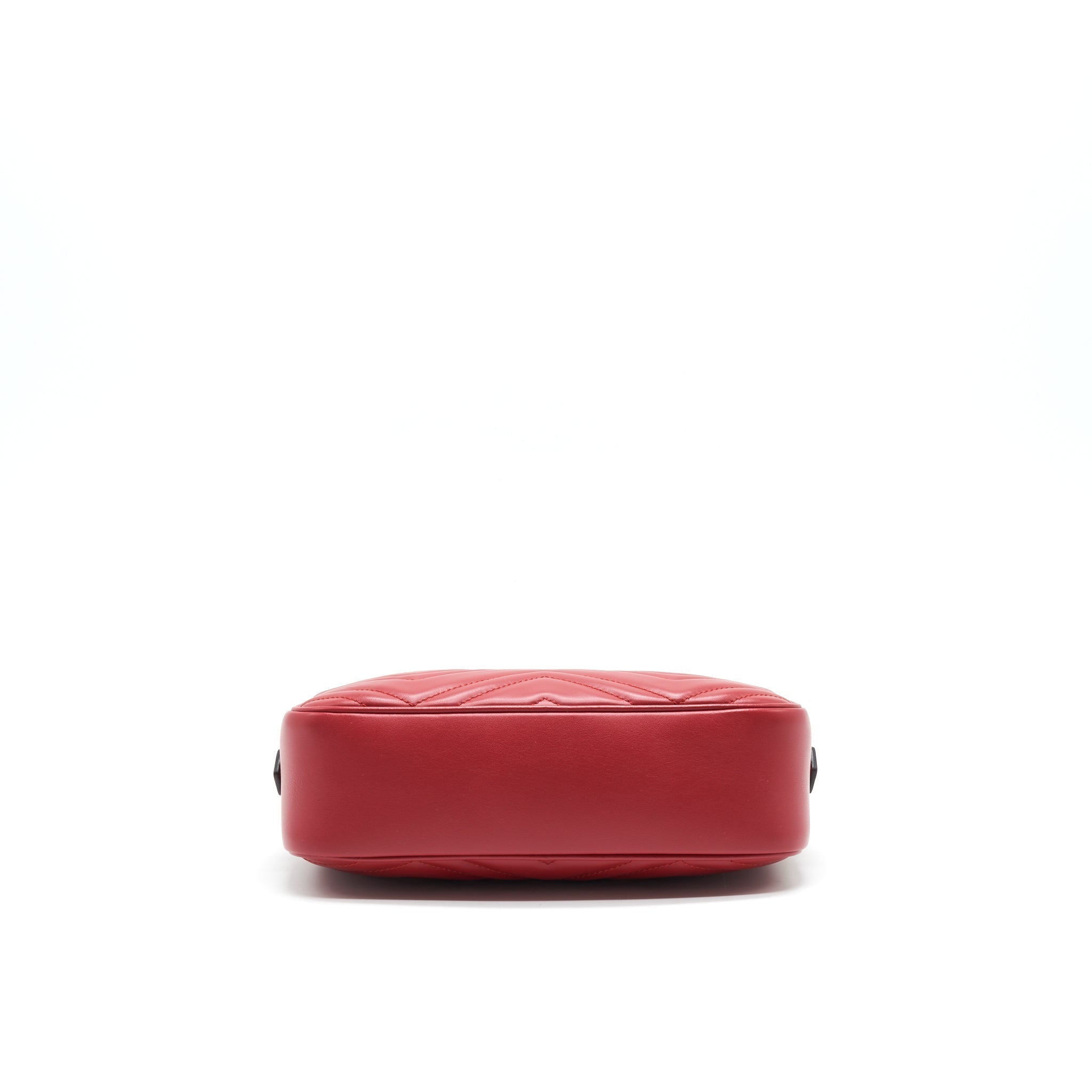 gucci-marmont-camera-bag-in-red