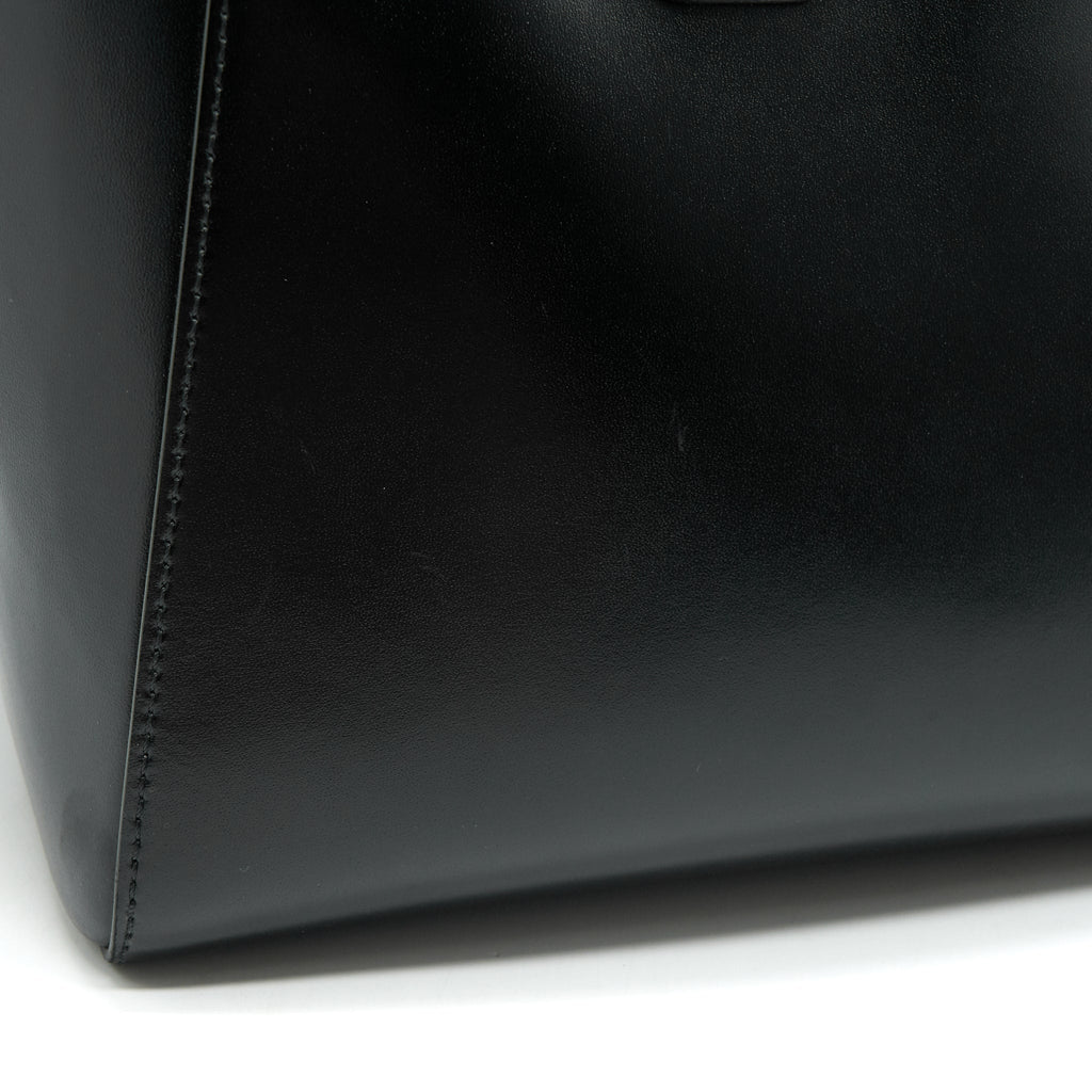 givenchy-medium-antigona-in-black