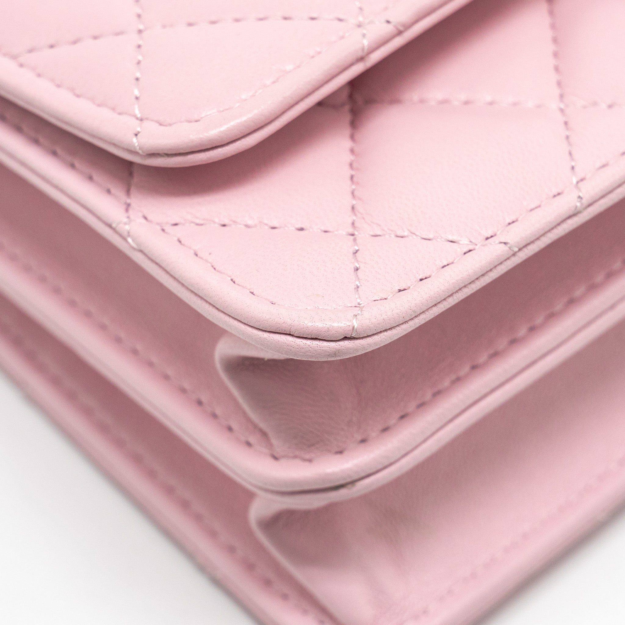 chanel-pearl-detailed-top-handel-wallet-on-chain-lambskin-pink-lghw-microchip