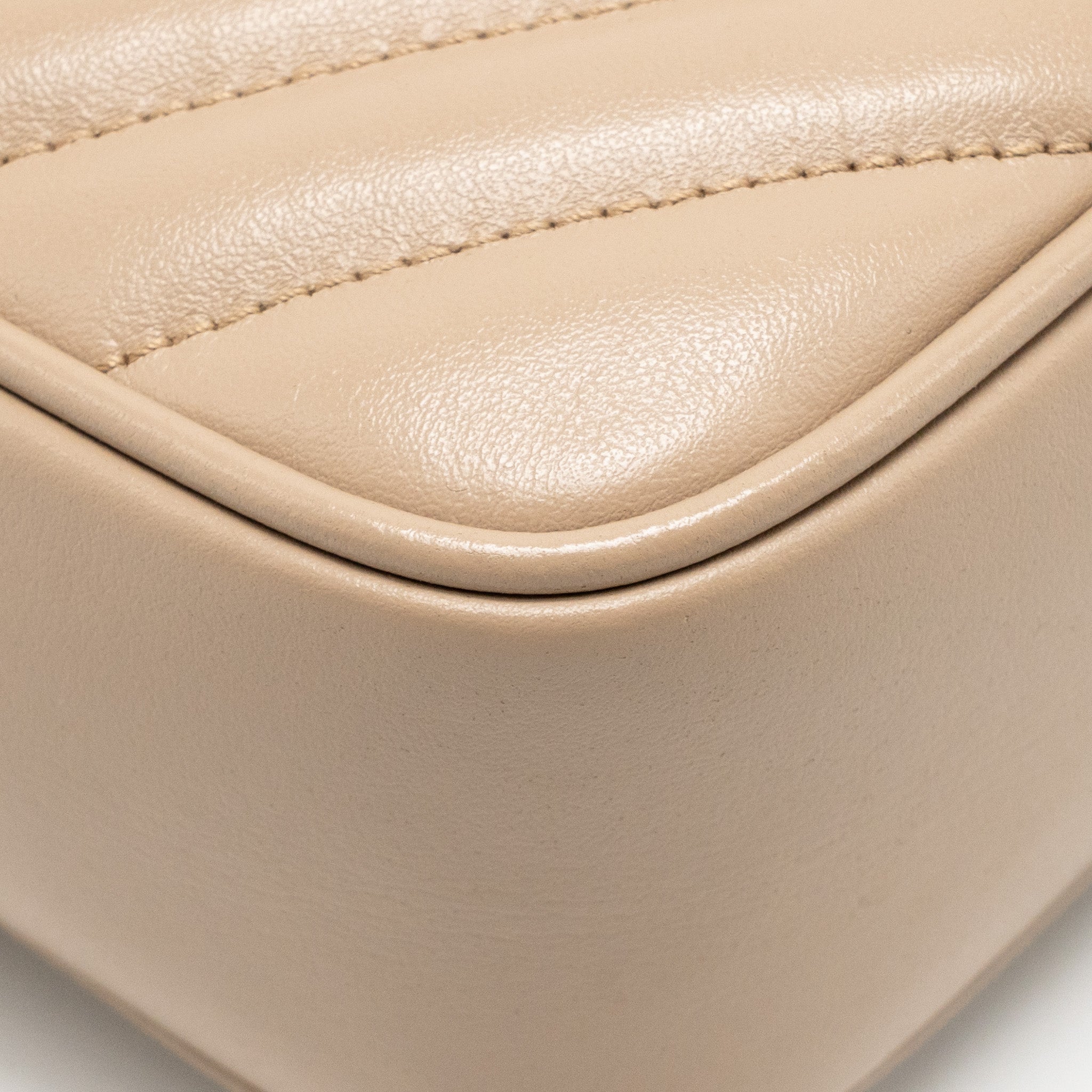 saint-laurent-ysl-lou-camera-bag-calfskin-beige-ghw
