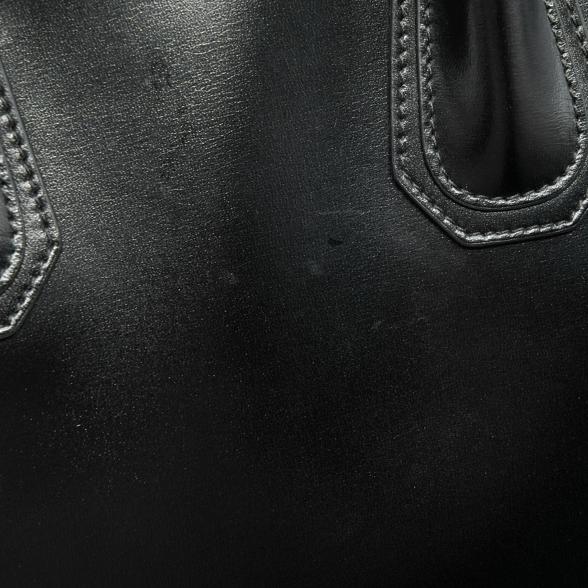givenchy-medium-antigona-in-black