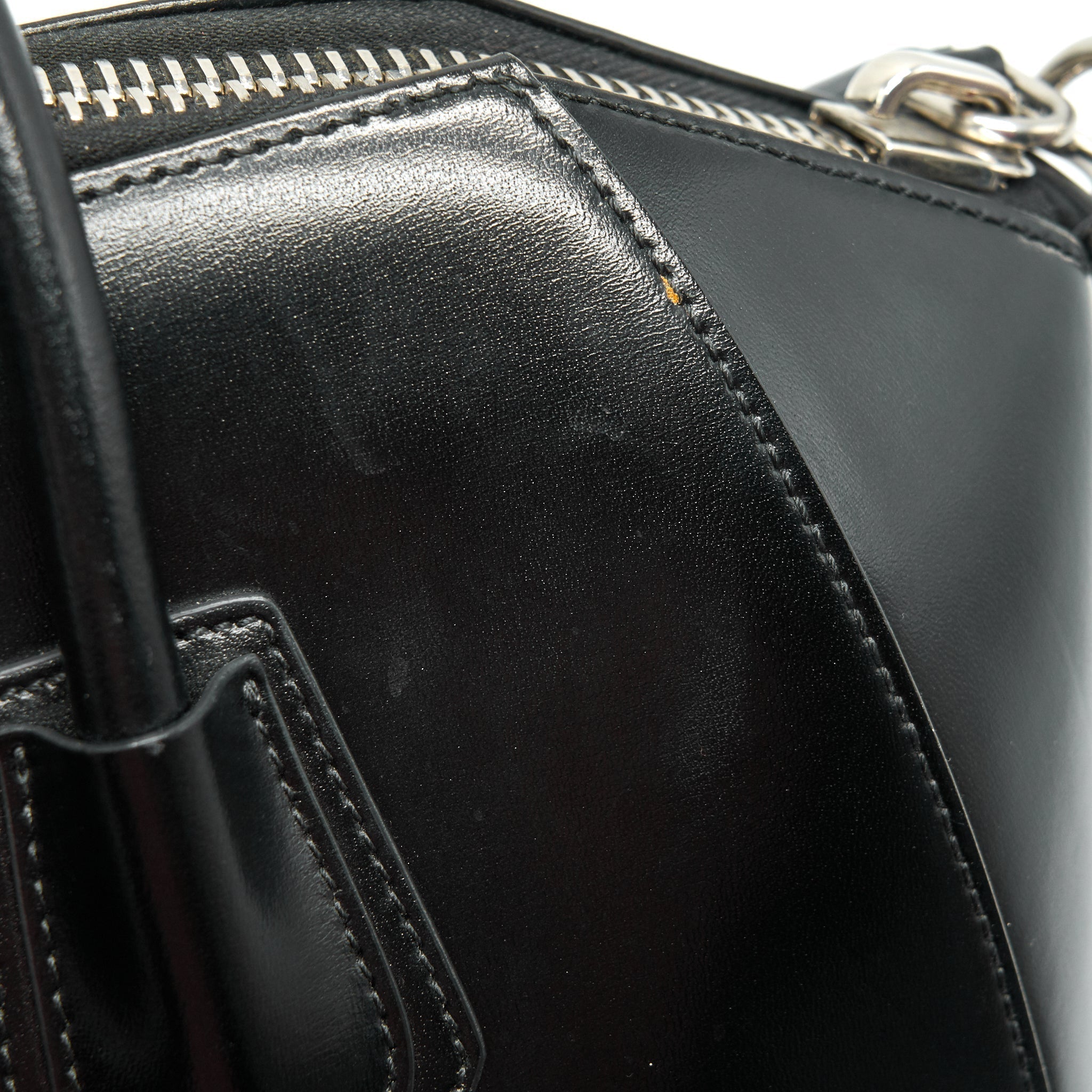 givenchy-medium-antigona-in-black